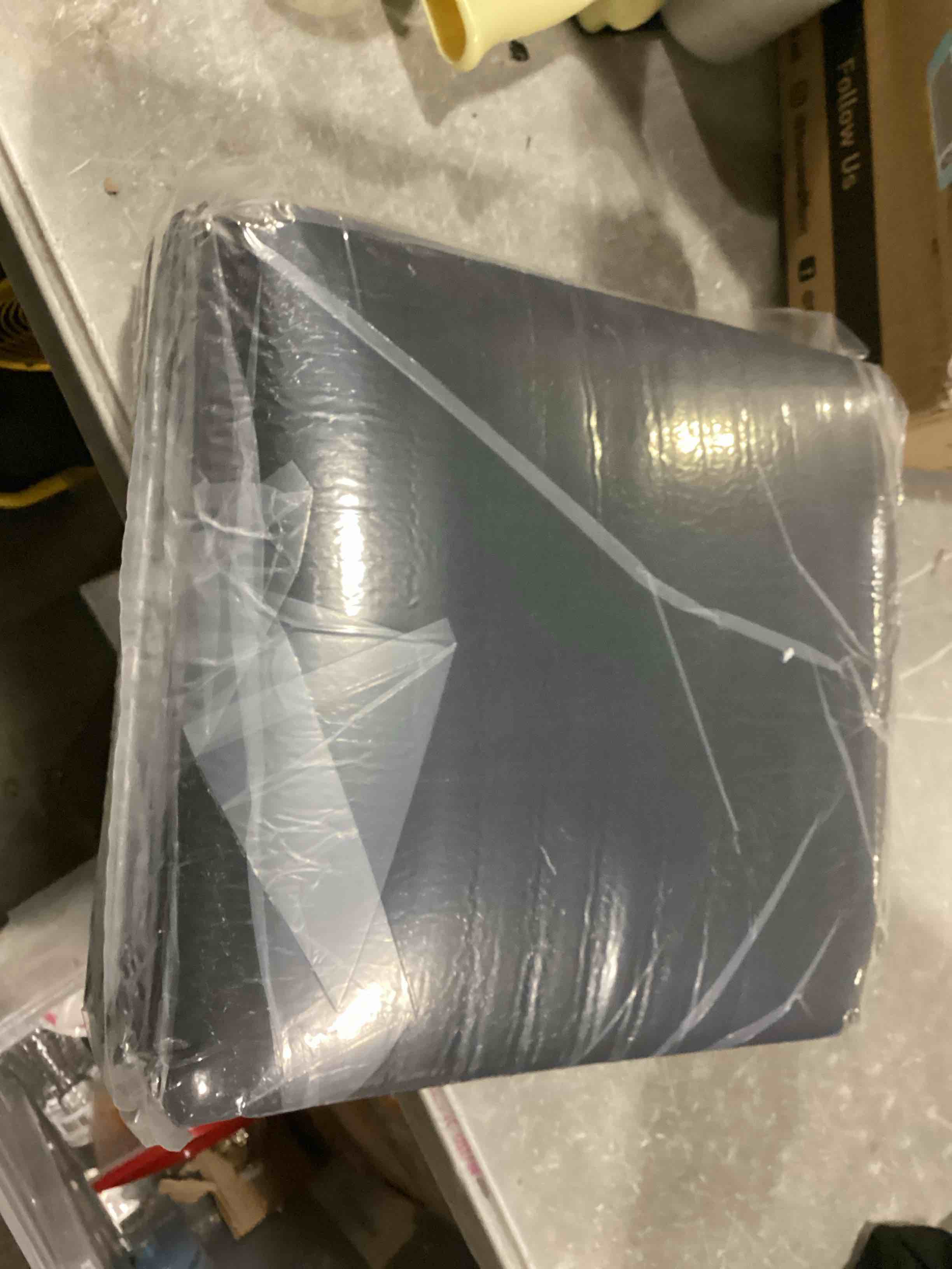 https://s3.amazonaws.com/lotting-images-prod/bidfta/RED5524706_1730143238214.jpeg