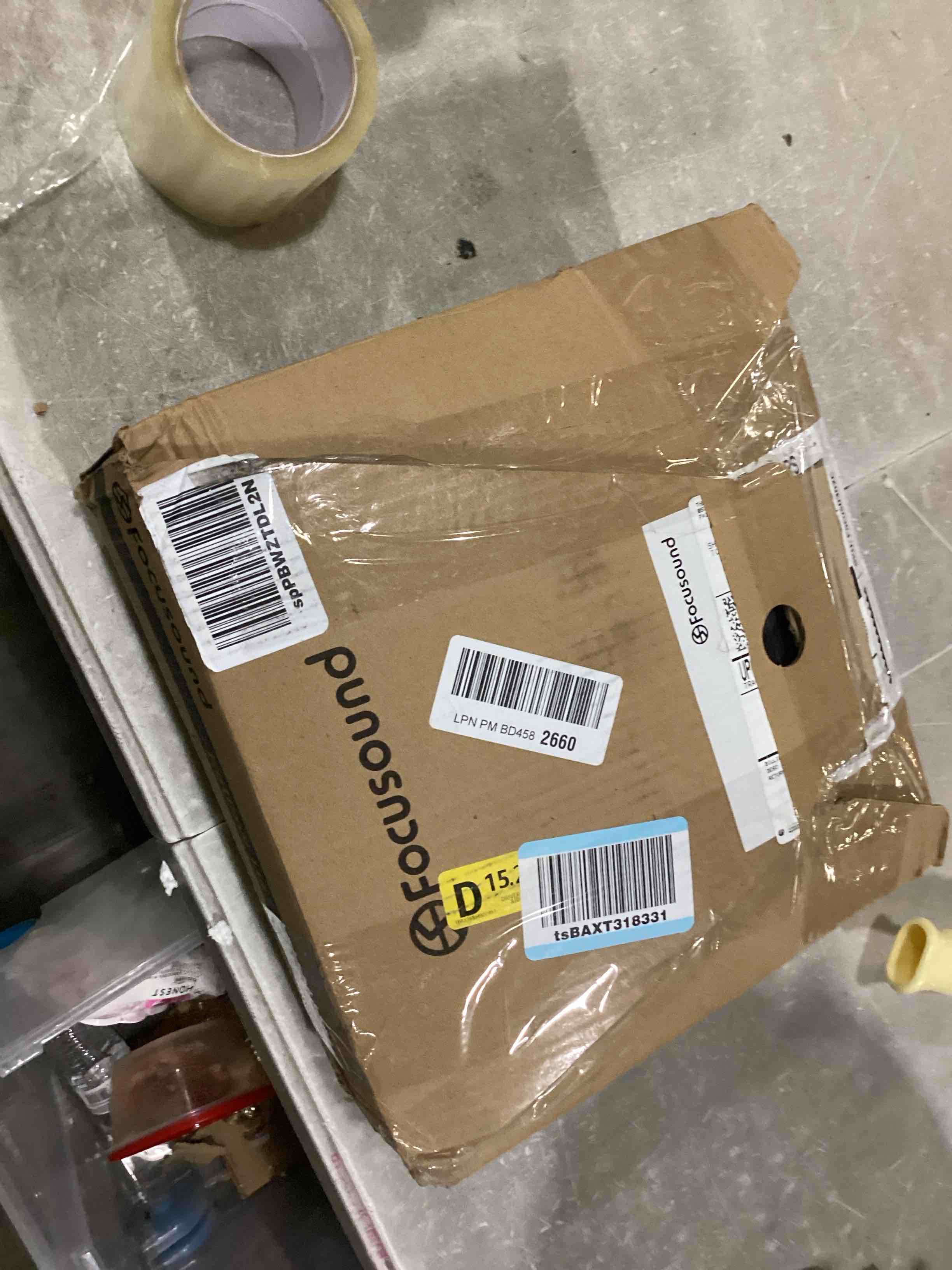 https://s3.amazonaws.com/lotting-images-prod/bidfta/RED5524706_1730143270442.jpeg