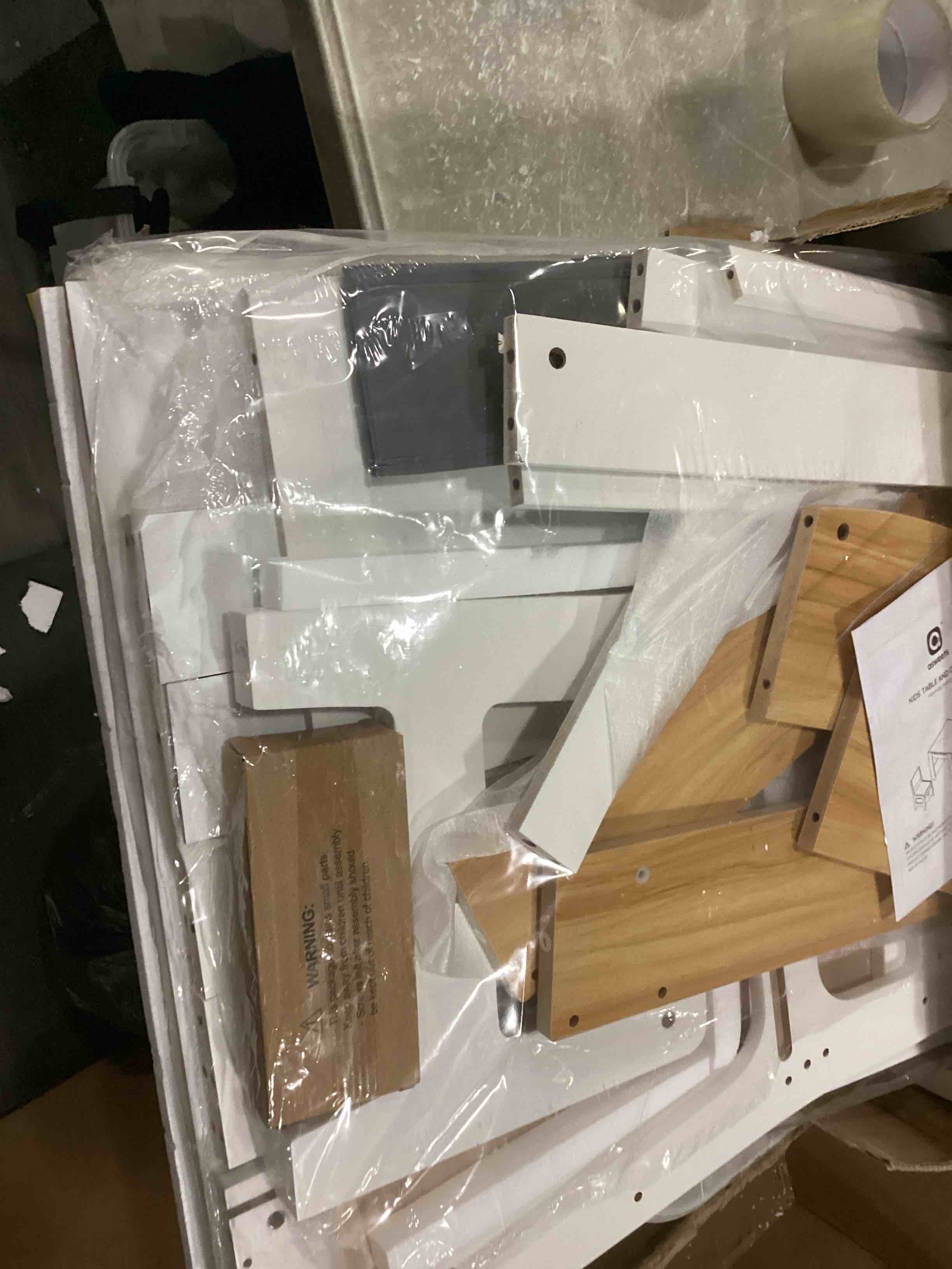https://s3.amazonaws.com/lotting-images-prod/bidfta/RED5524800_1730214542850.jpeg