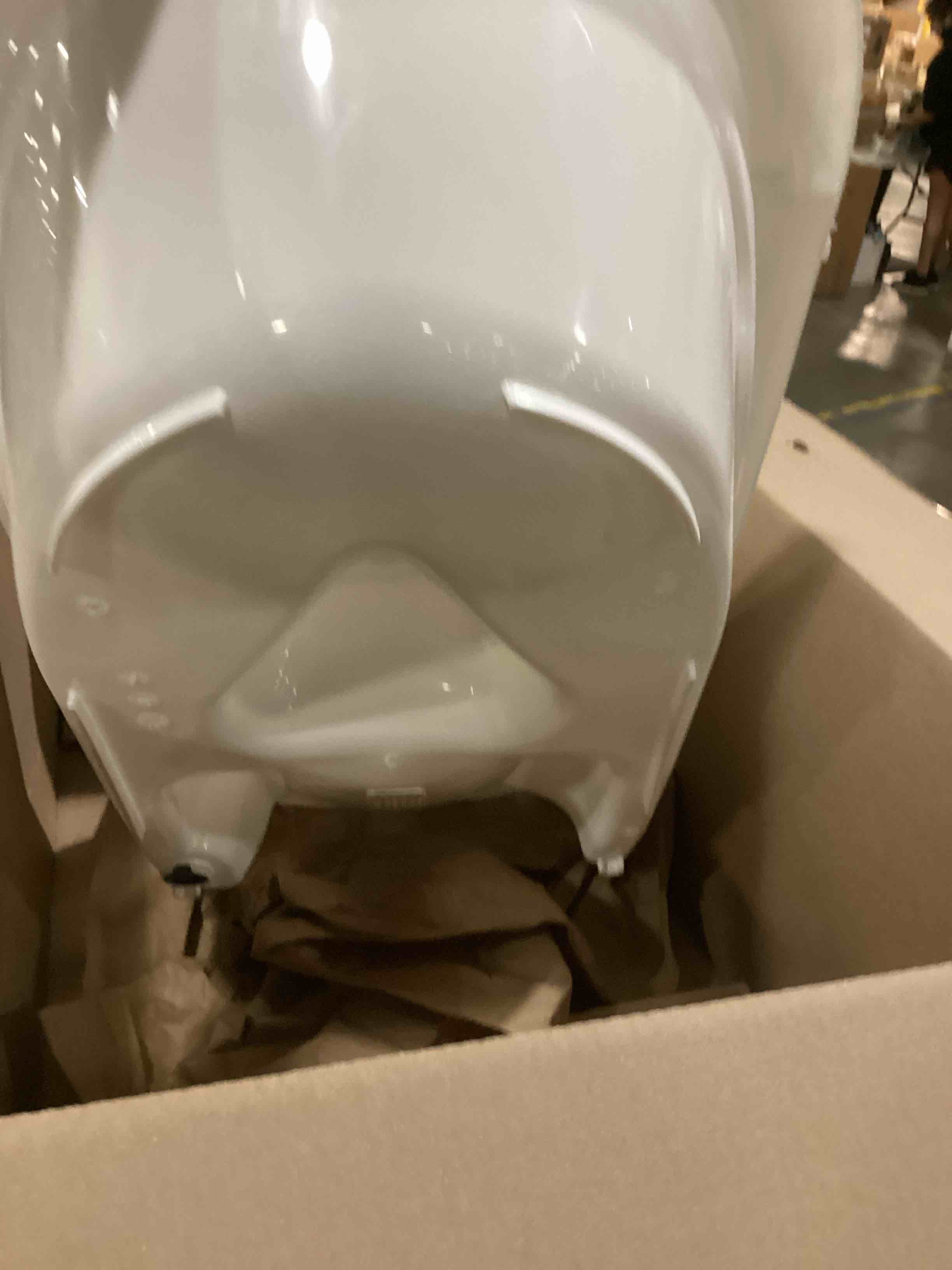 https://s3.amazonaws.com/lotting-images-prod/bidfta/RED5524940_1730373367688.jpeg