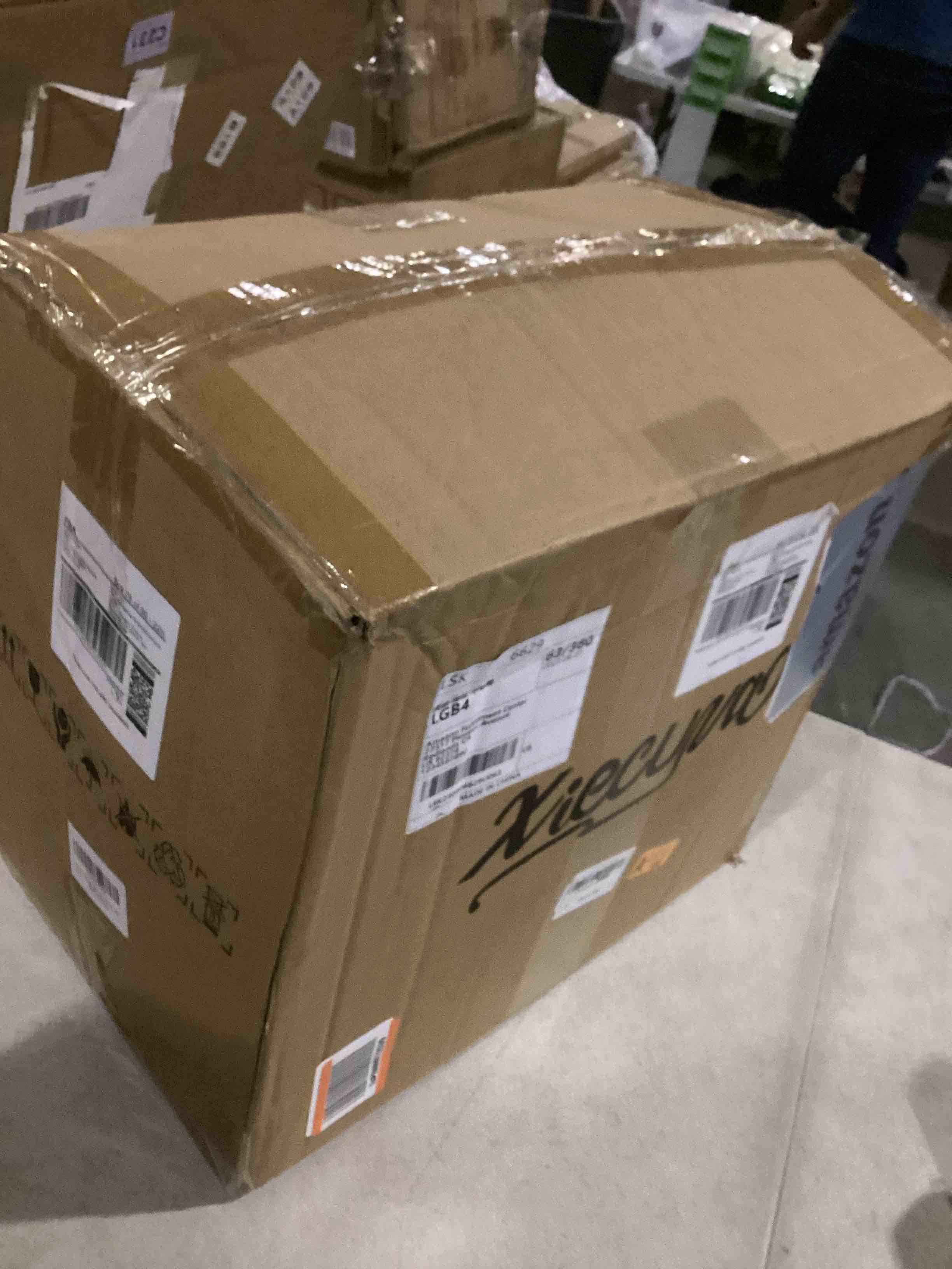 https://s3.amazonaws.com/lotting-images-prod/bidfta/RED5525546_1729190799348.jpeg