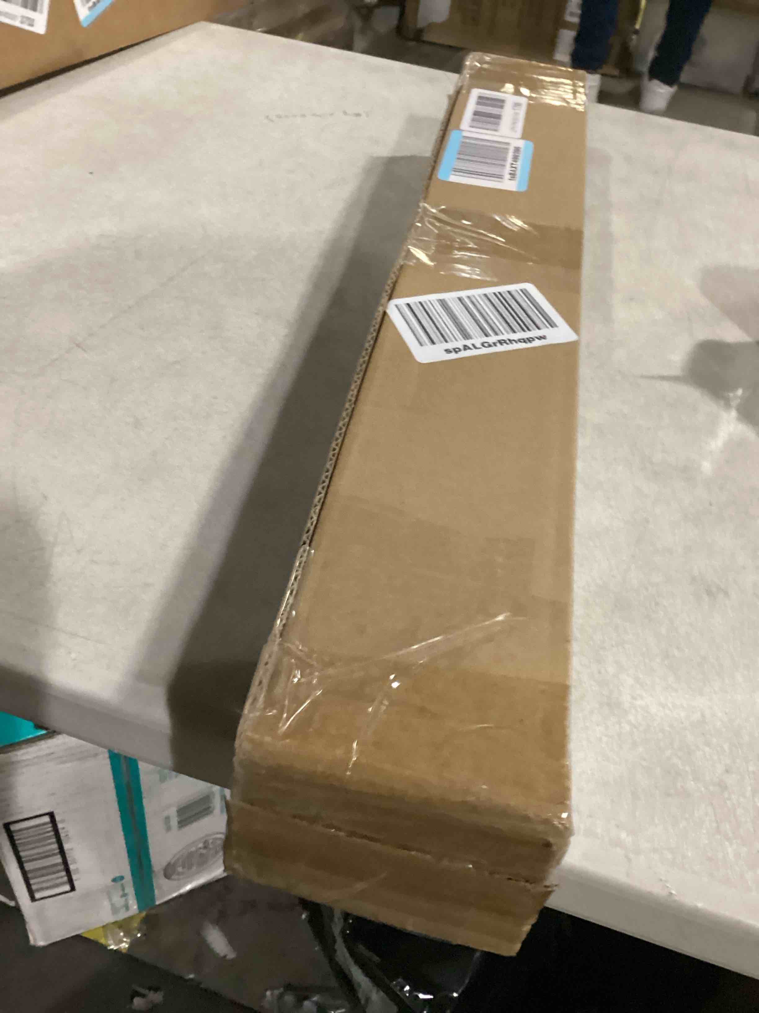 https://s3.amazonaws.com/lotting-images-prod/bidfta/RED5525687_1729277284338.jpeg