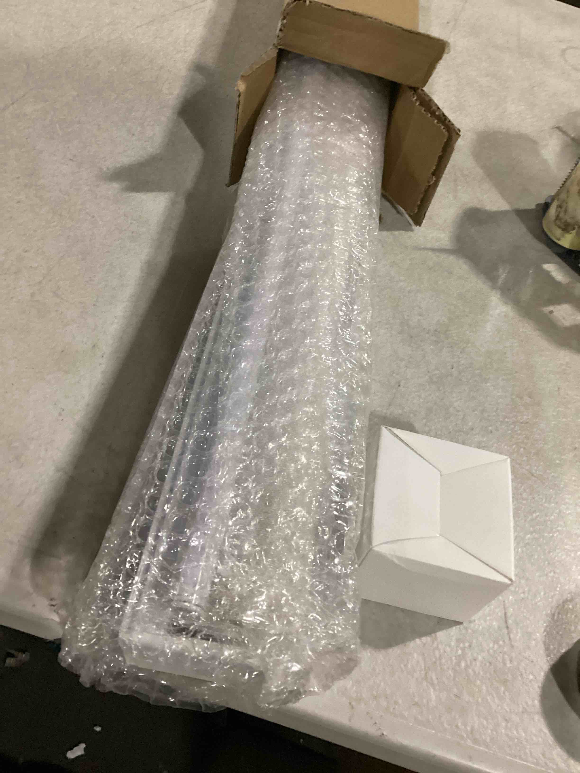 https://s3.amazonaws.com/lotting-images-prod/bidfta/RED5525687_1729277321164.jpeg