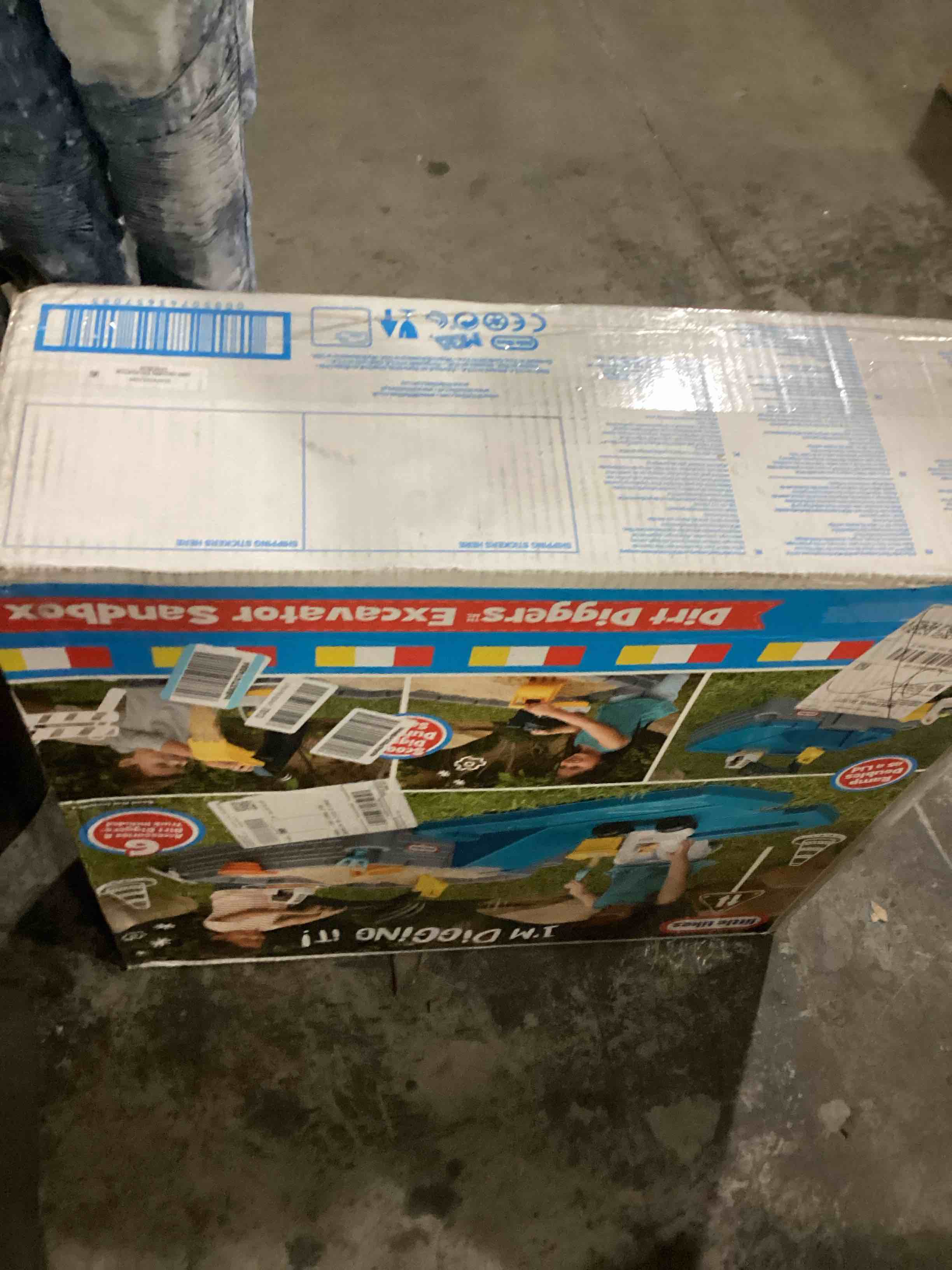 https://s3.amazonaws.com/lotting-images-prod/bidfta/RED5525690_1729277806018.jpeg