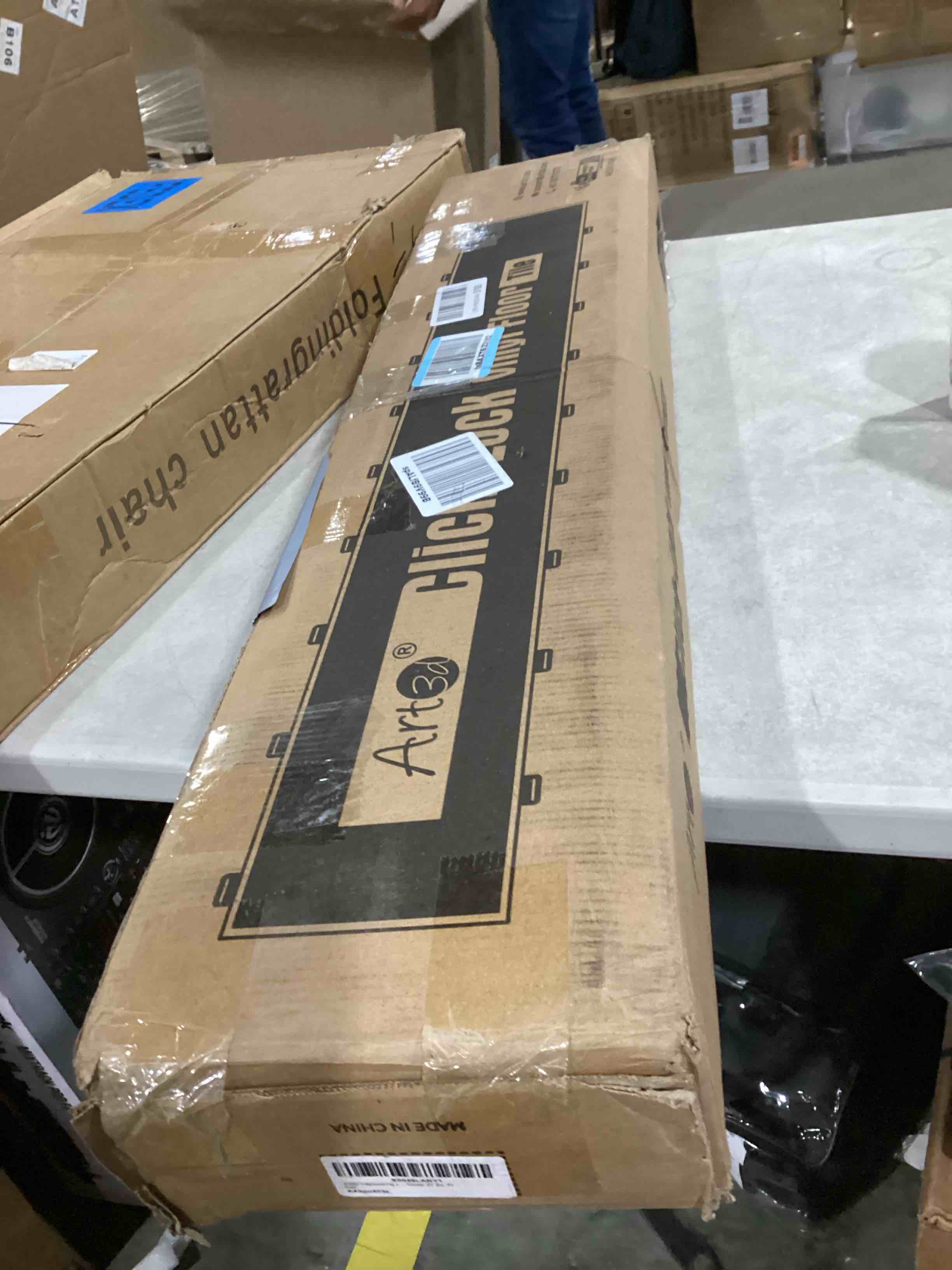 https://s3.amazonaws.com/lotting-images-prod/bidfta/RED5525709_1729337598835.jpeg