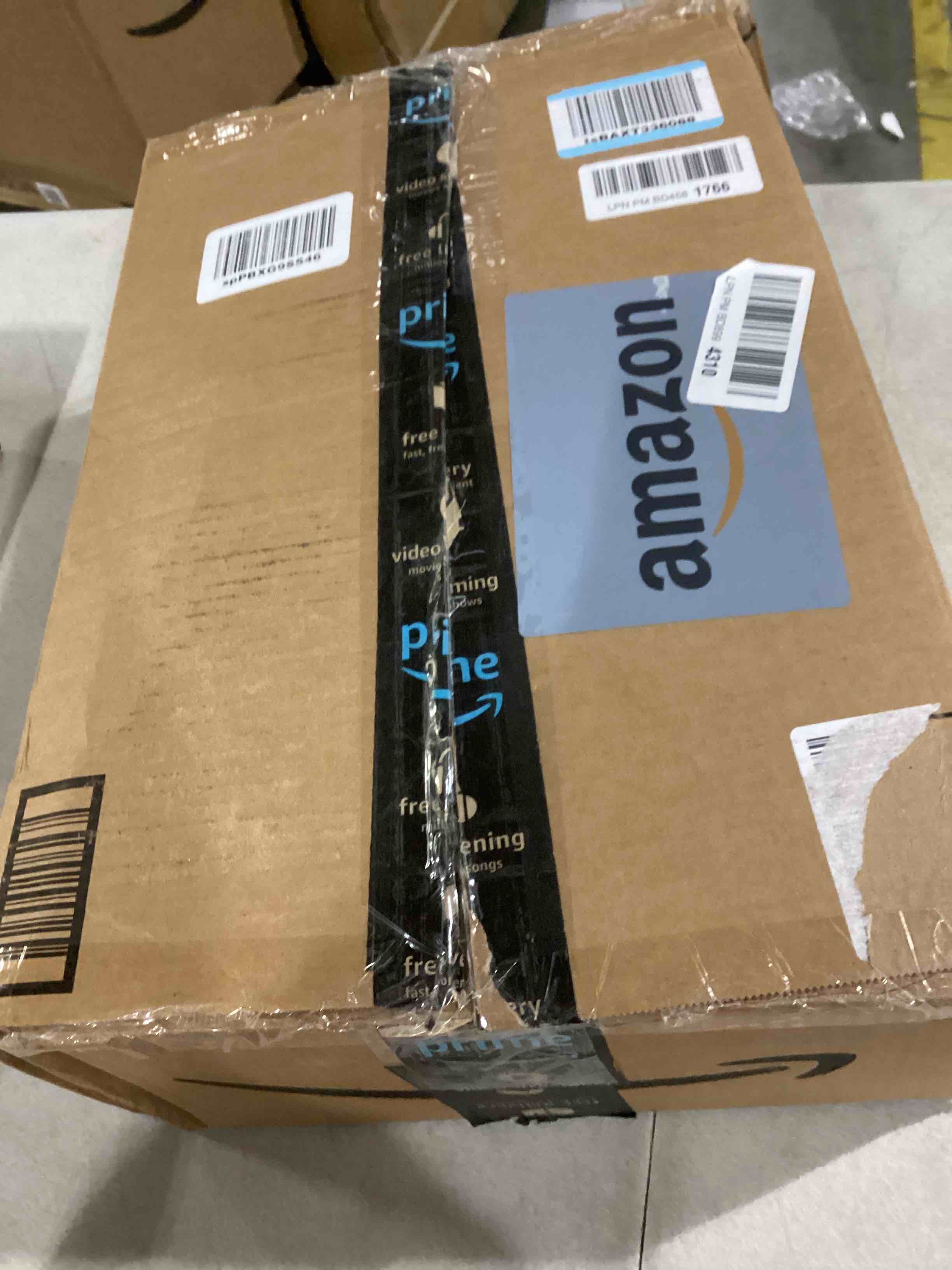 https://s3.amazonaws.com/lotting-images-prod/bidfta/RED5525877_1729693902837.jpeg