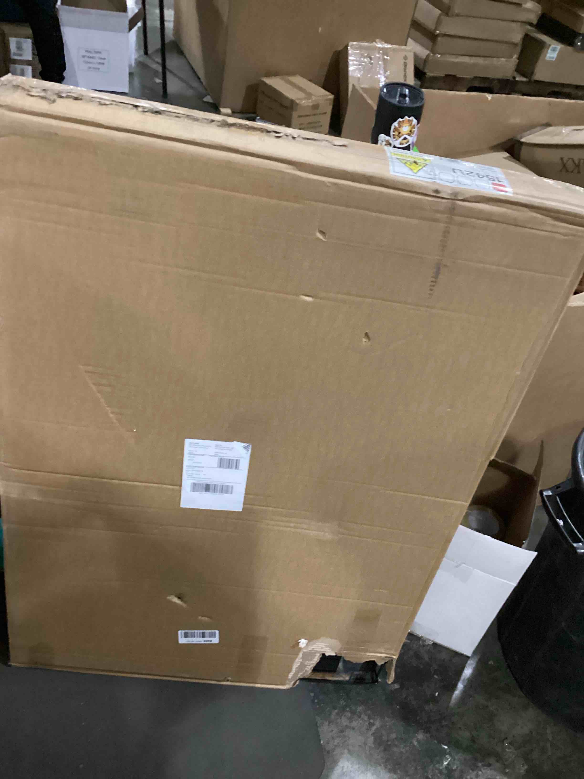 https://s3.amazonaws.com/lotting-images-prod/bidfta/RED5525919_1729708687462.jpeg