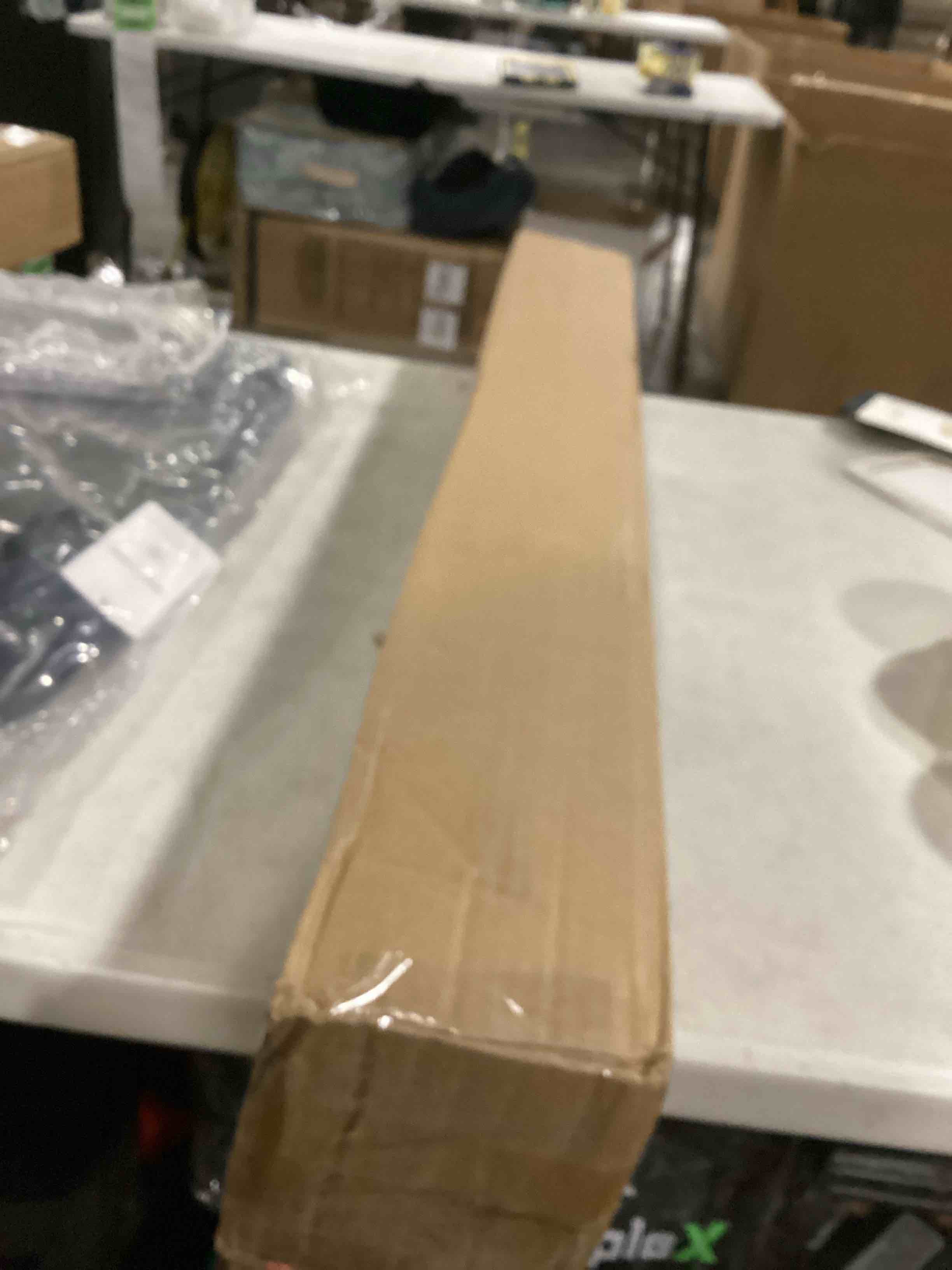 https://s3.amazonaws.com/lotting-images-prod/bidfta/RED5525934_1729711255147.jpeg