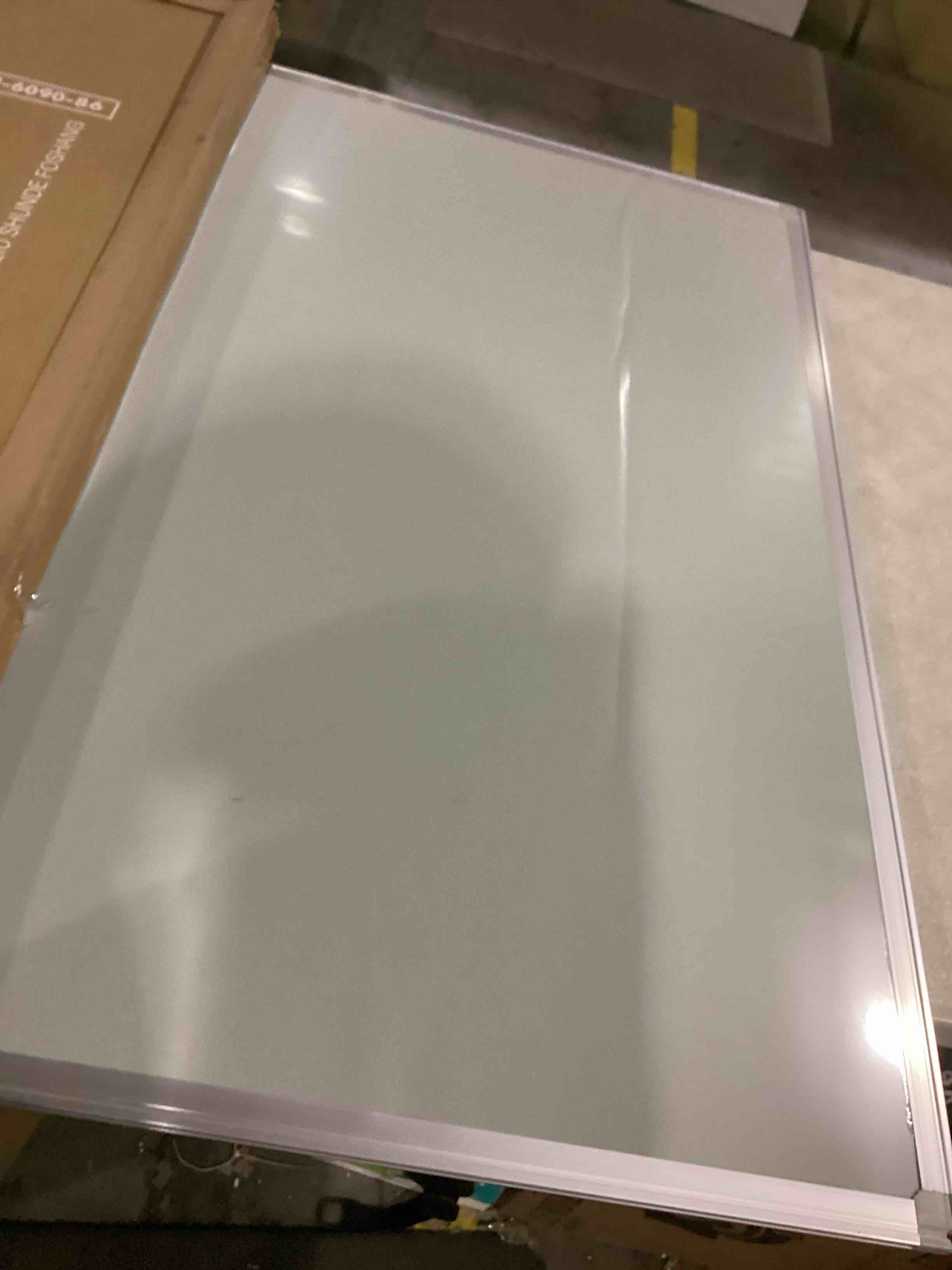 https://s3.amazonaws.com/lotting-images-prod/bidfta/RED5526072_1729860297231.jpeg