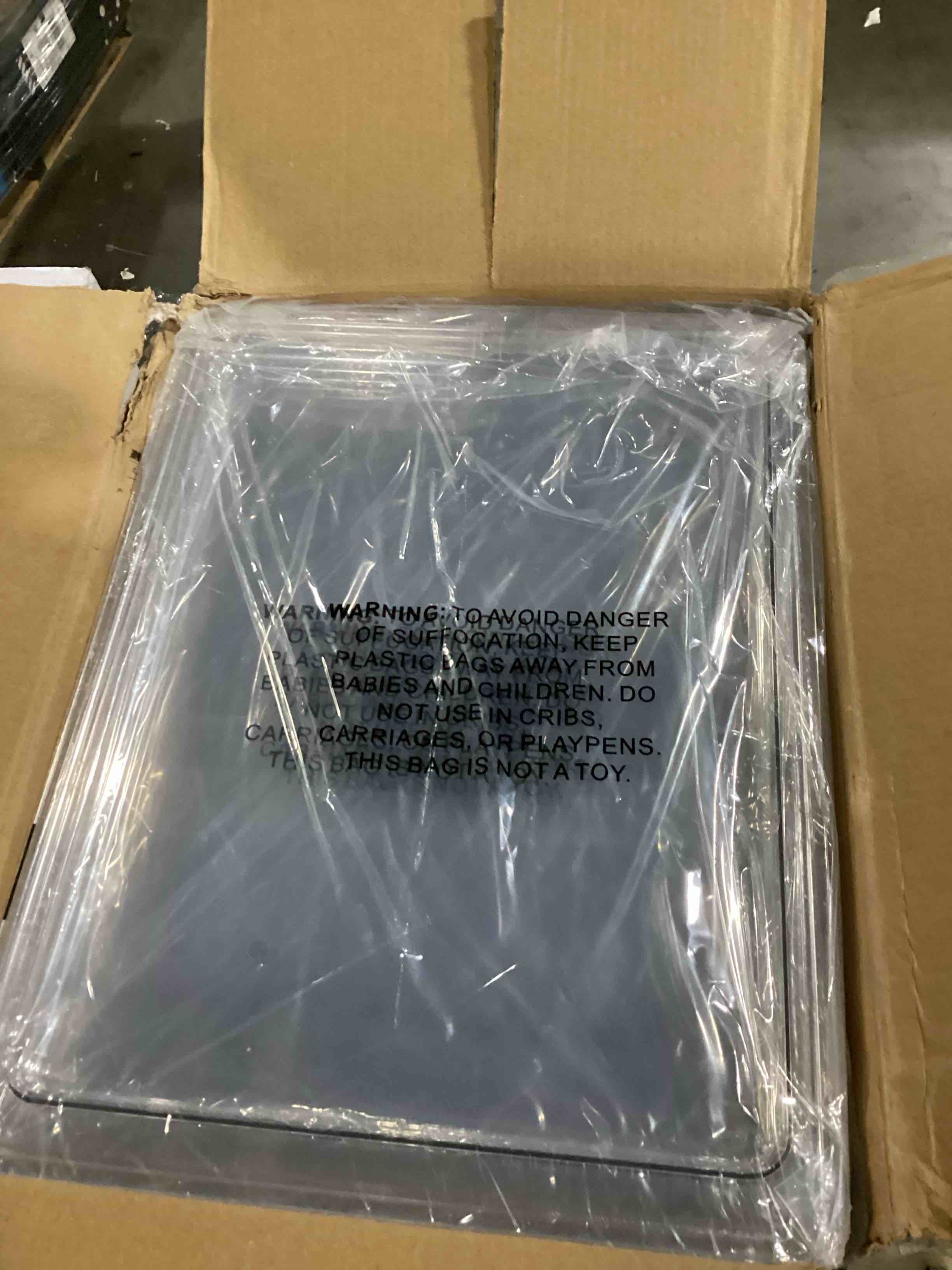 https://s3.amazonaws.com/lotting-images-prod/bidfta/RED5526147_1730128831565.jpeg