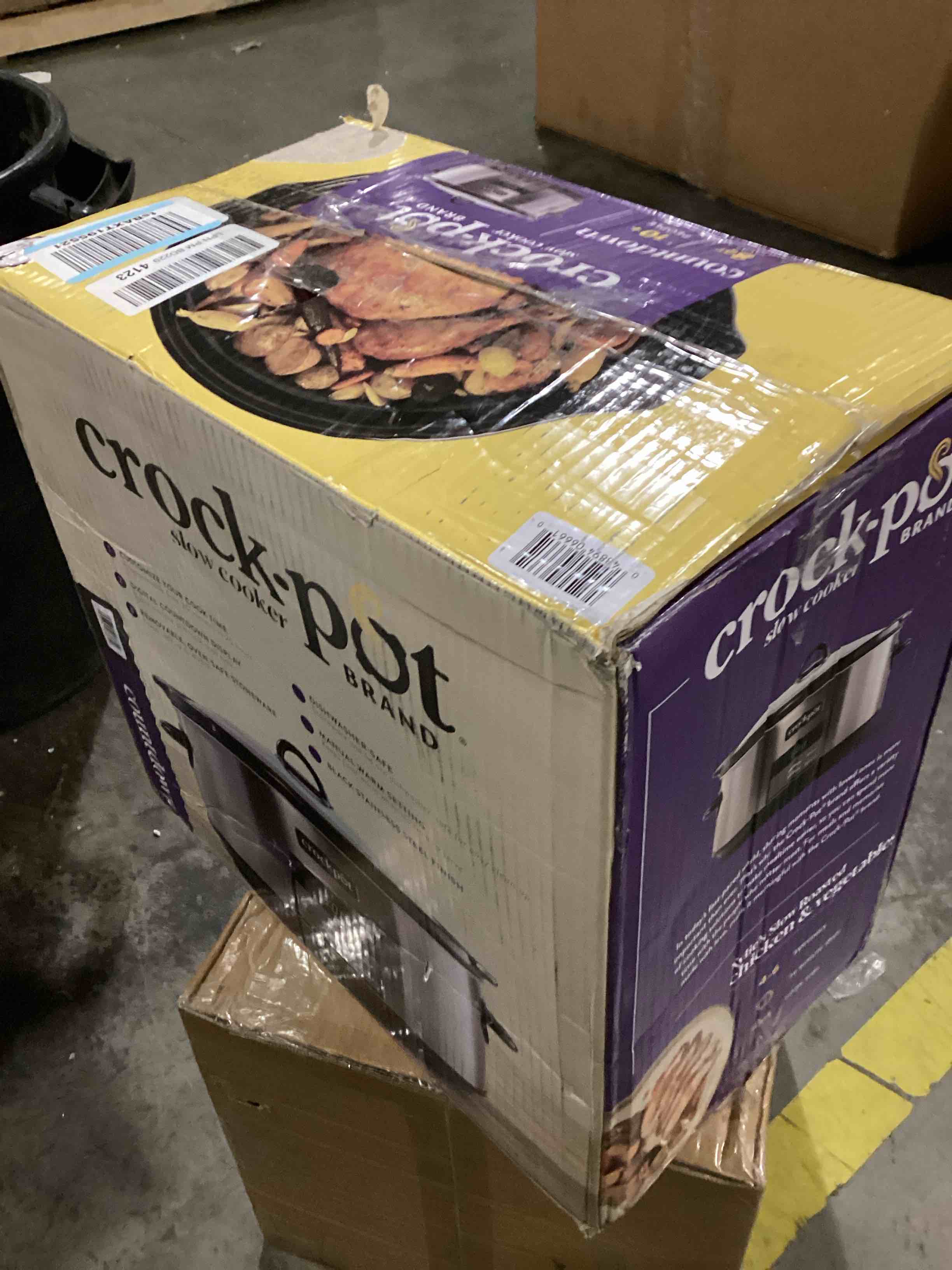 CrockPot Large 8Quart Programmable Slow Cooker with Auto Warm Setting