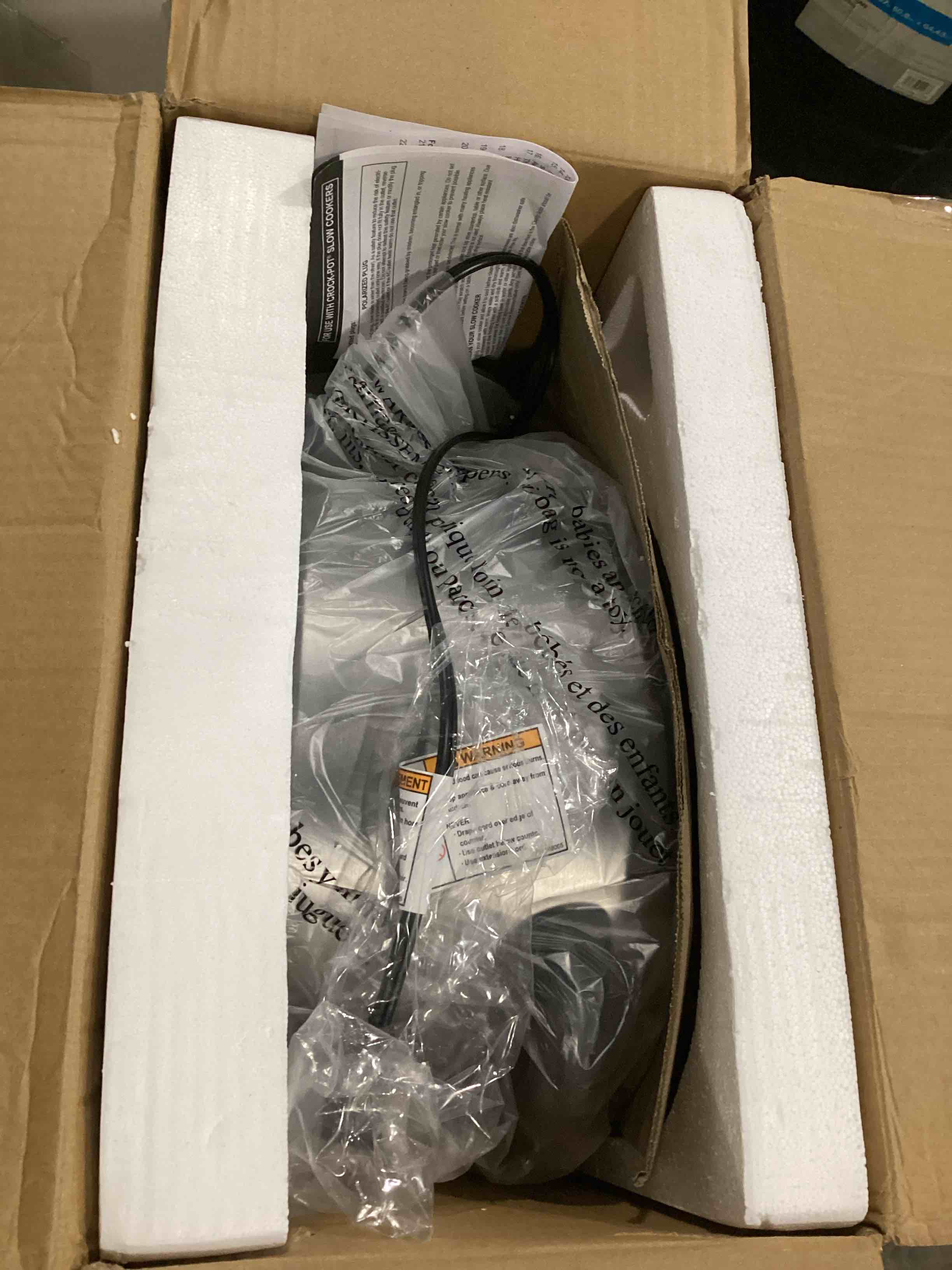 CrockPot Large 8Quart Programmable Slow Cooker with Auto Warm Setting