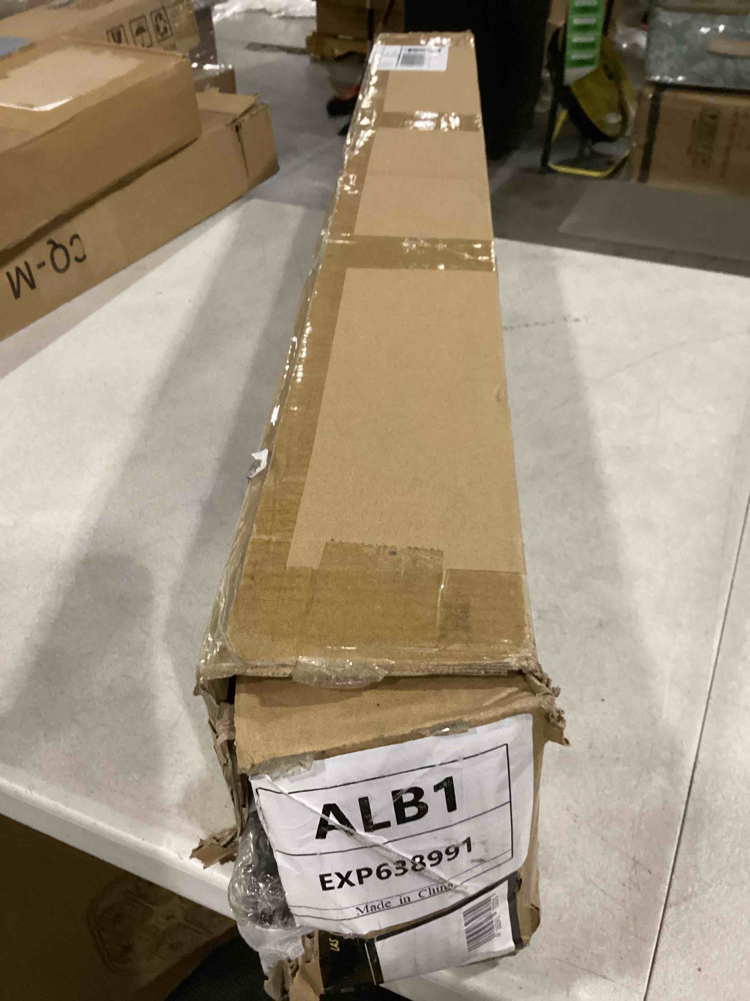 https://s3.amazonaws.com/lotting-images-prod/bidfta/RED5526178_1730136503099.jpeg