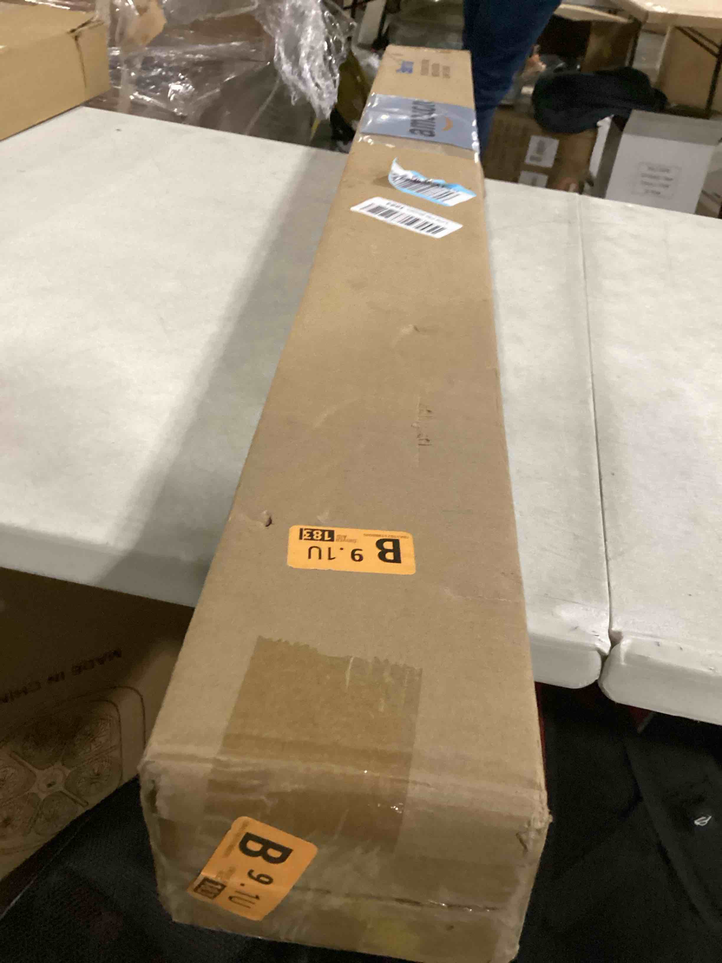 https://s3.amazonaws.com/lotting-images-prod/bidfta/RED5526180_1730136735241.jpeg