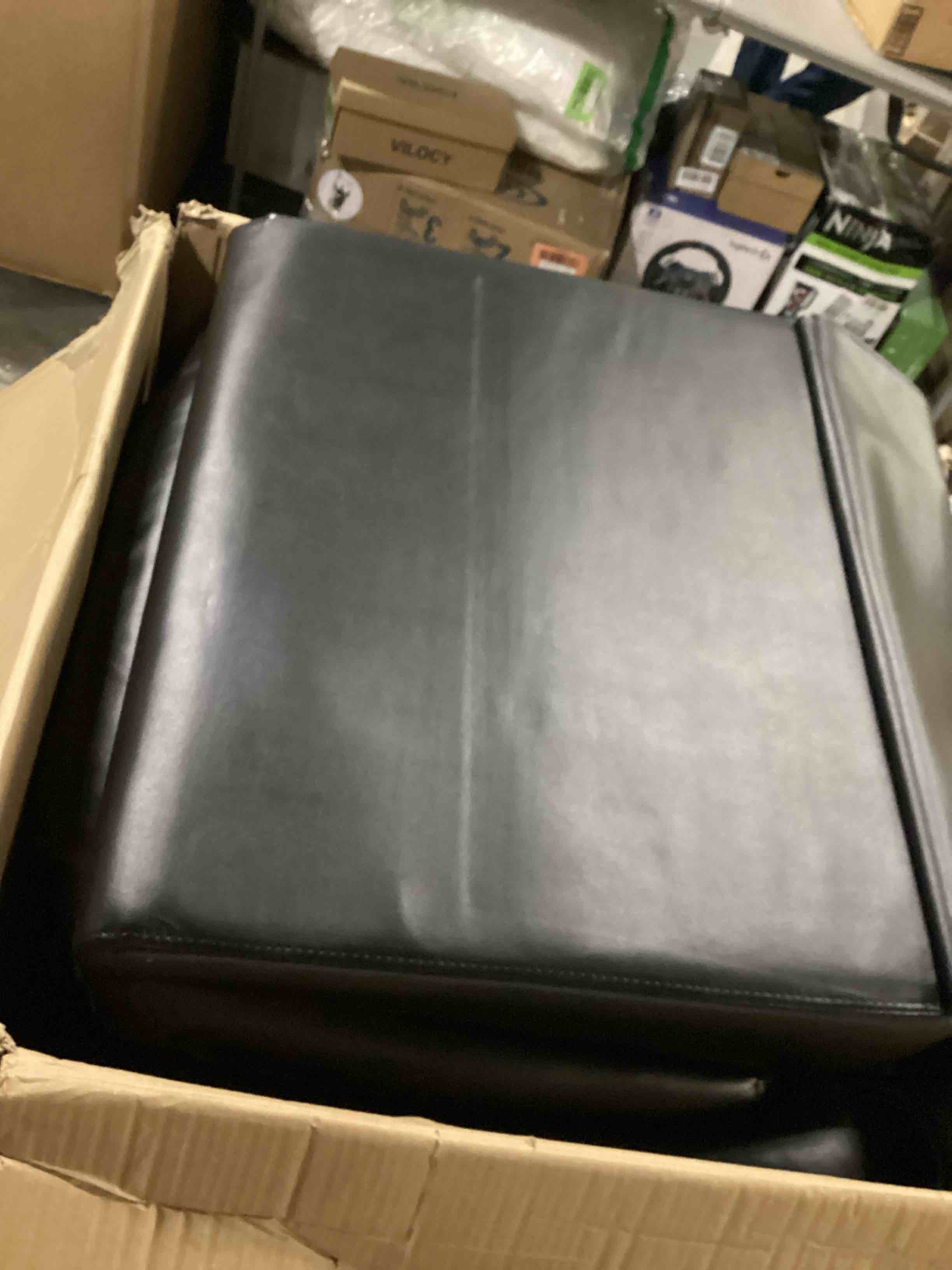 https://s3.amazonaws.com/lotting-images-prod/bidfta/RED5526352_1730462650938.jpeg