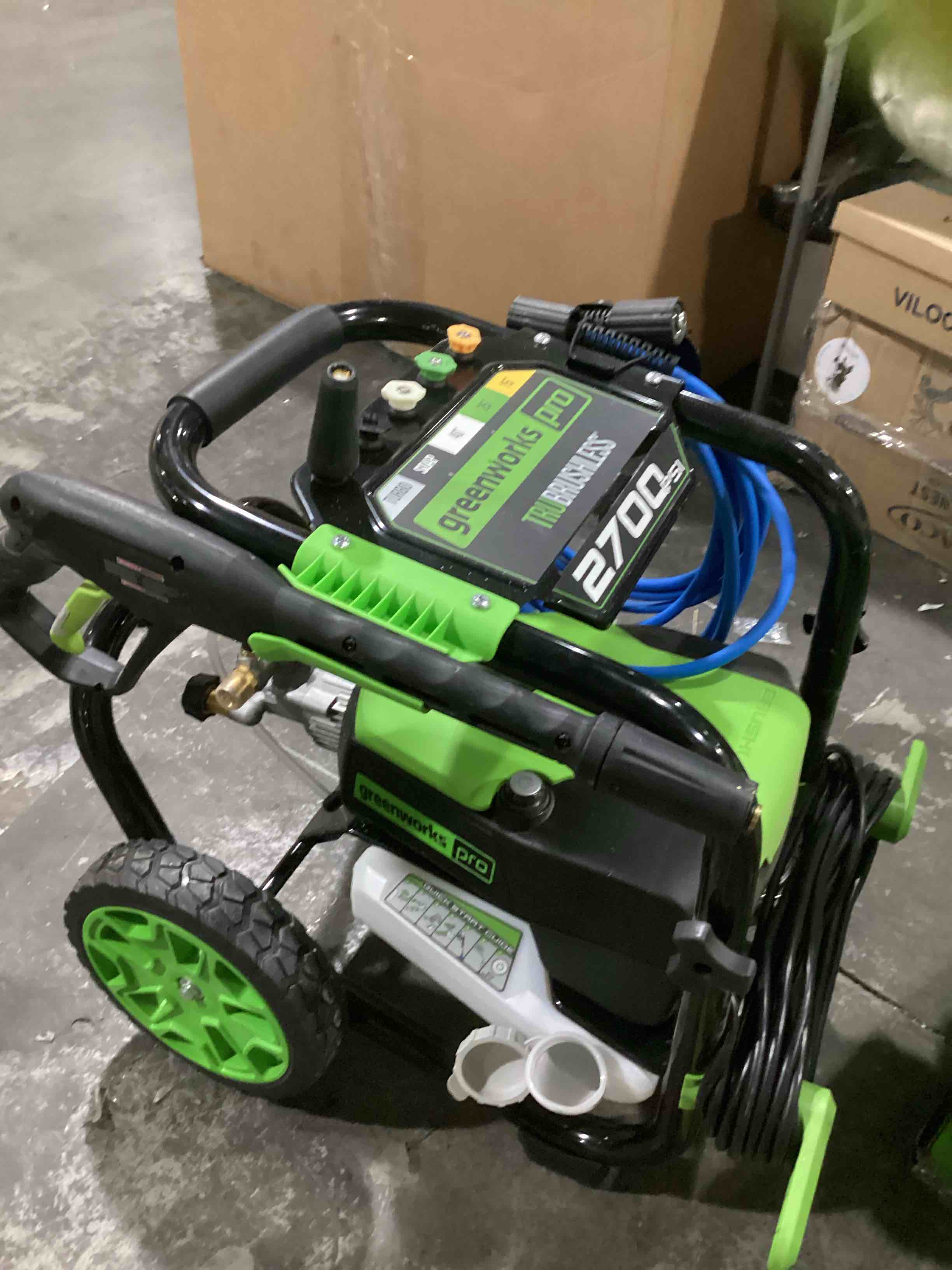 https://s3.amazonaws.com/lotting-images-prod/bidfta/RED5526415_1730488203150.jpeg