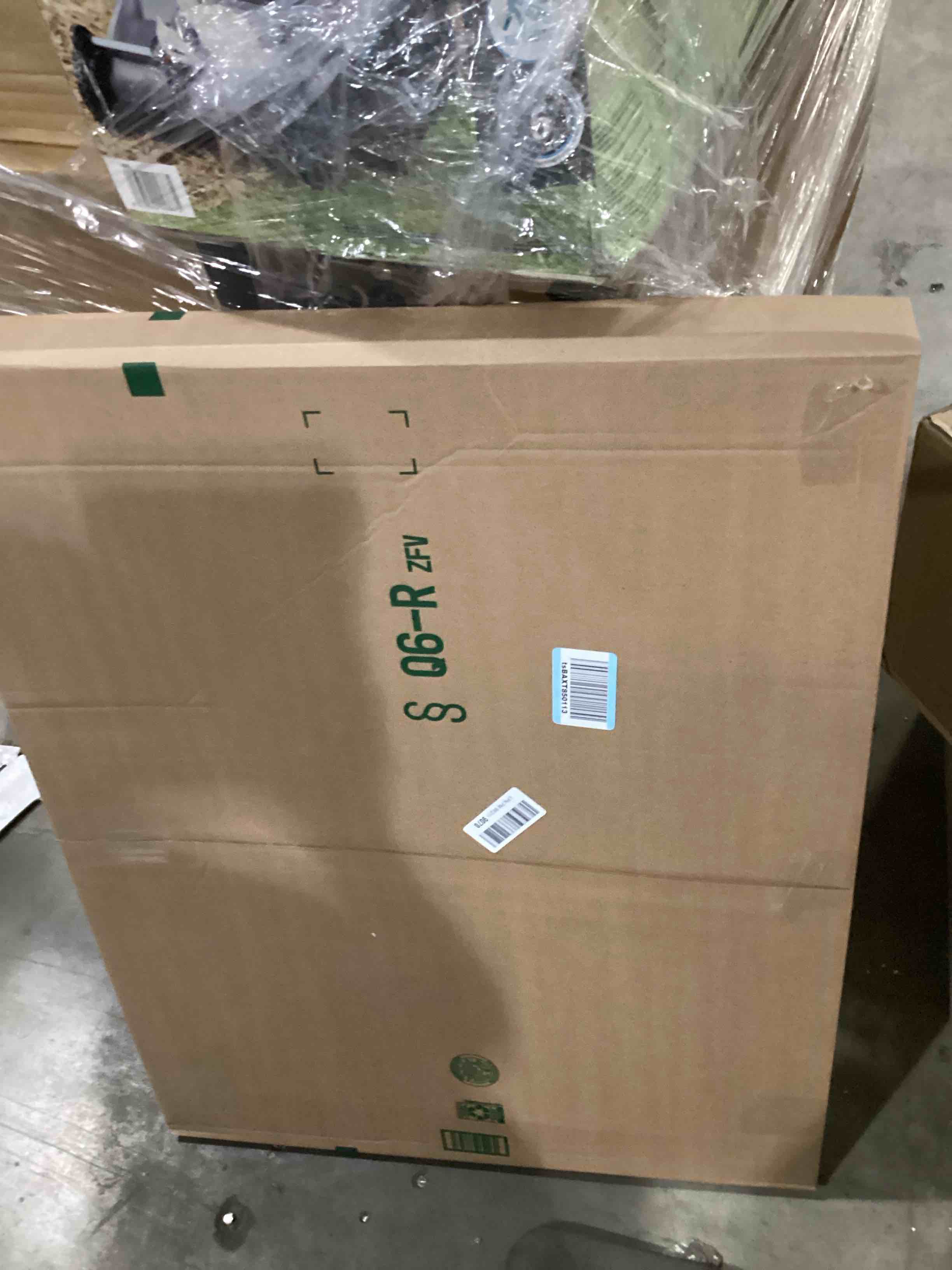 https://s3.amazonaws.com/lotting-images-prod/bidfta/RED5526434_1730550659496.jpeg