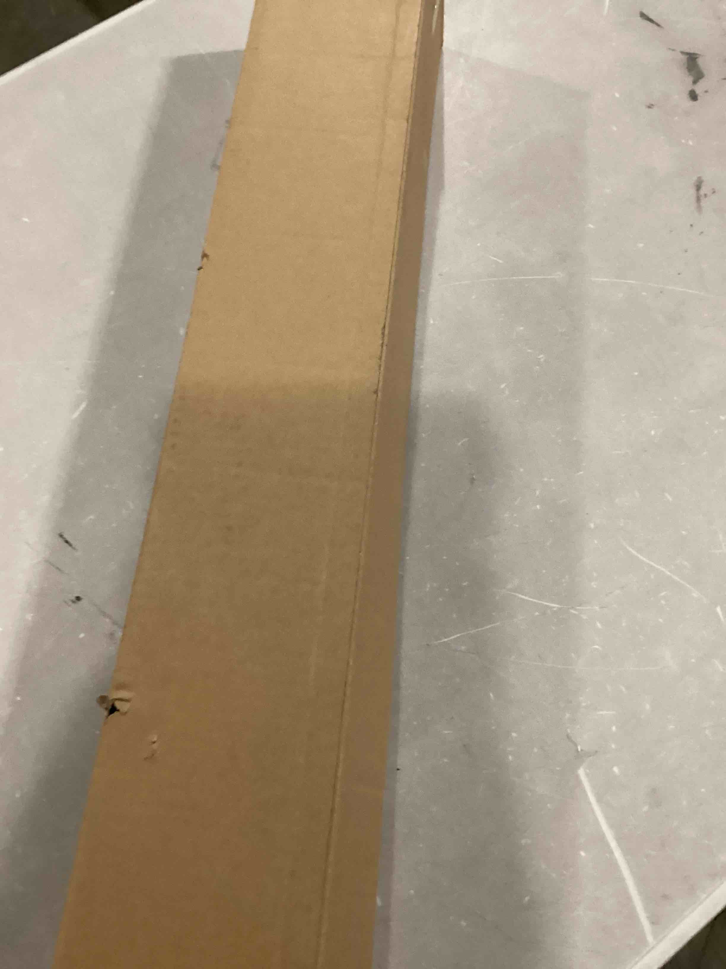 https://s3.amazonaws.com/lotting-images-prod/bidfta/RED5526645_1729190128458.jpeg