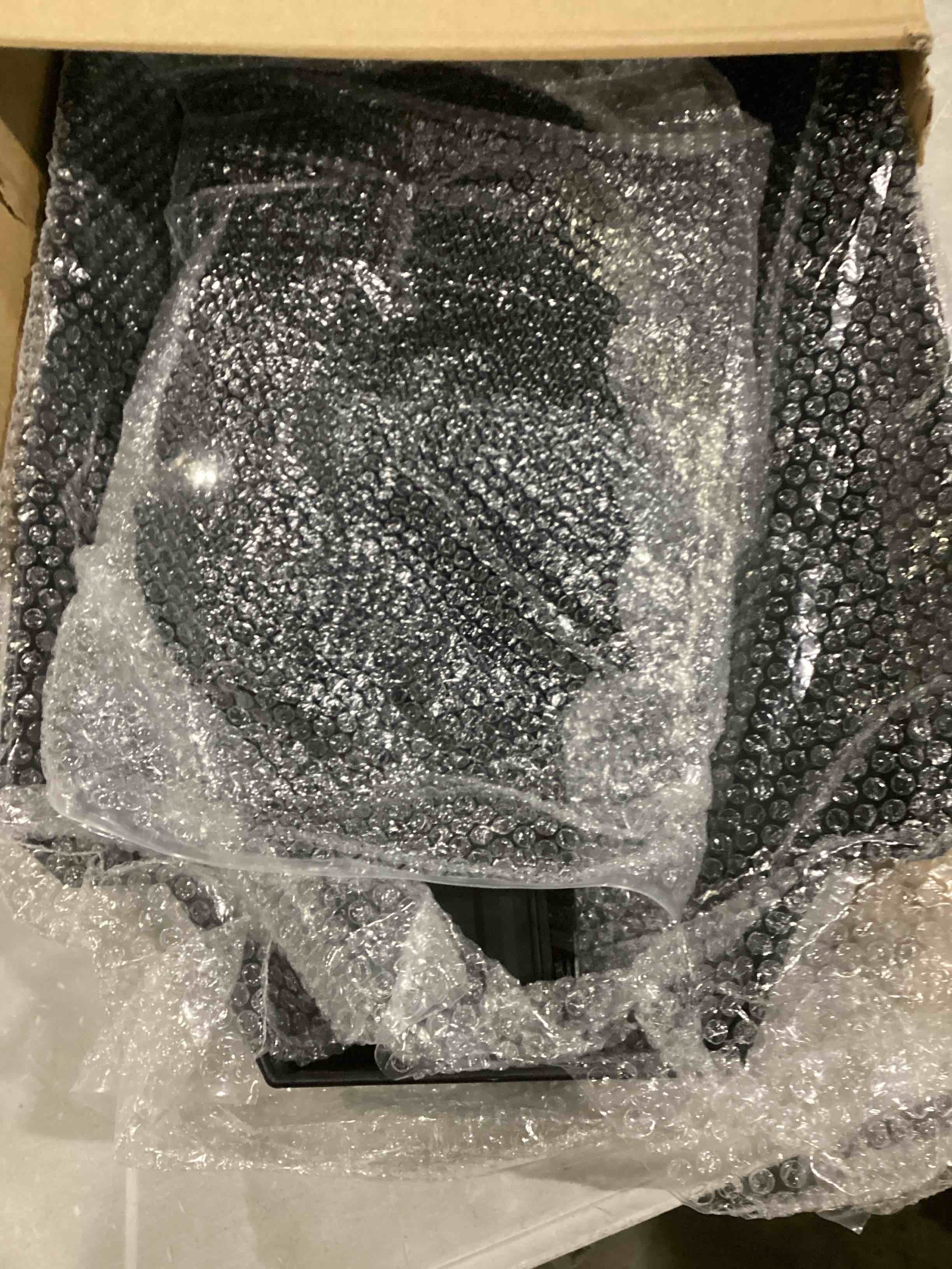 https://s3.amazonaws.com/lotting-images-prod/bidfta/RED5527353_1729780756421.jpeg
