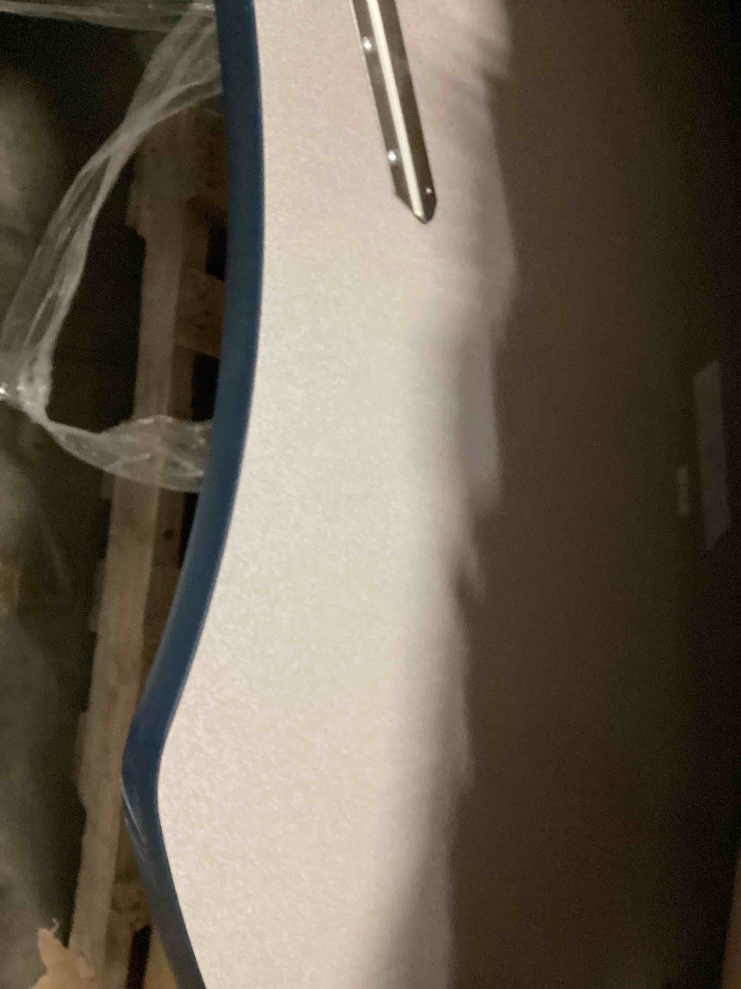 https://s3.amazonaws.com/lotting-images-prod/bidfta/RED5527500_1729882524636.jpeg