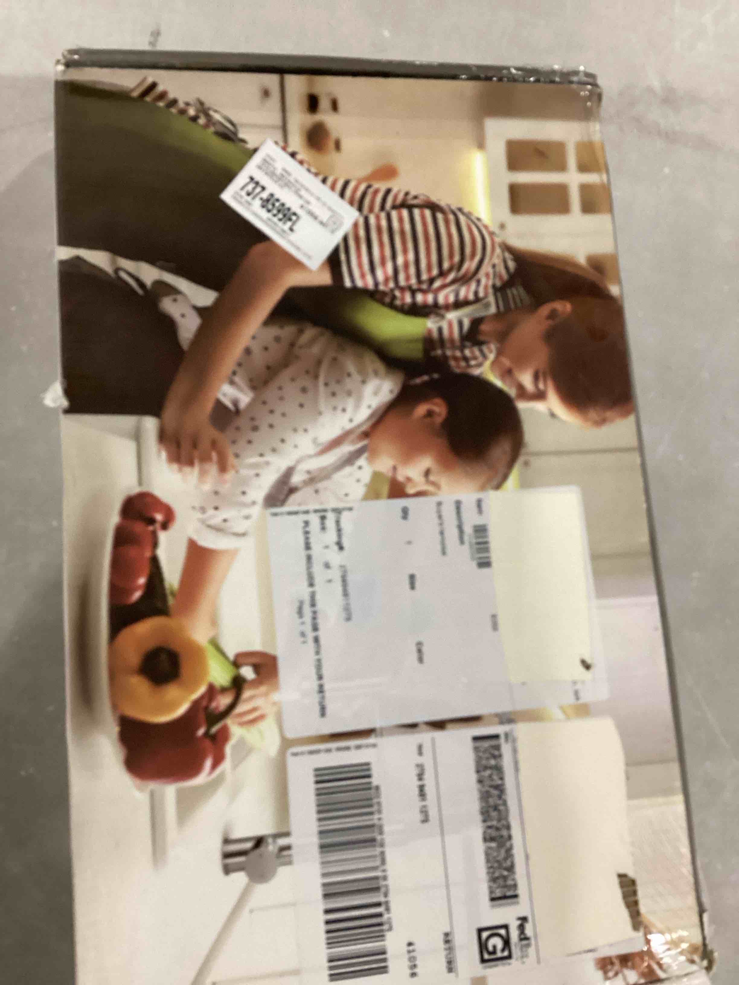 https://s3.amazonaws.com/lotting-images-prod/bidfta/RED5527515_1730123501438.jpeg