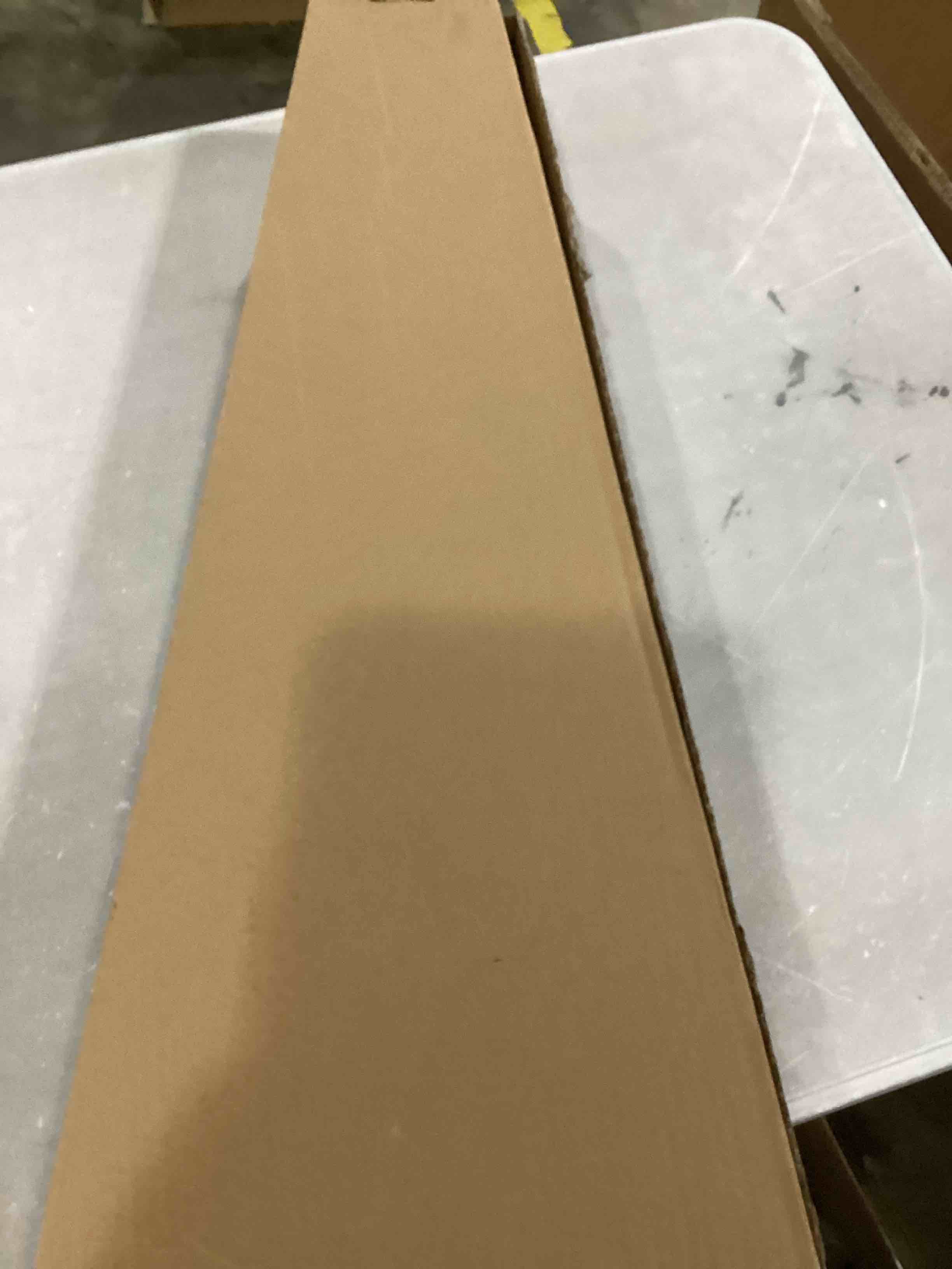 https://s3.amazonaws.com/lotting-images-prod/bidfta/RED5527549_1730130364810.jpeg