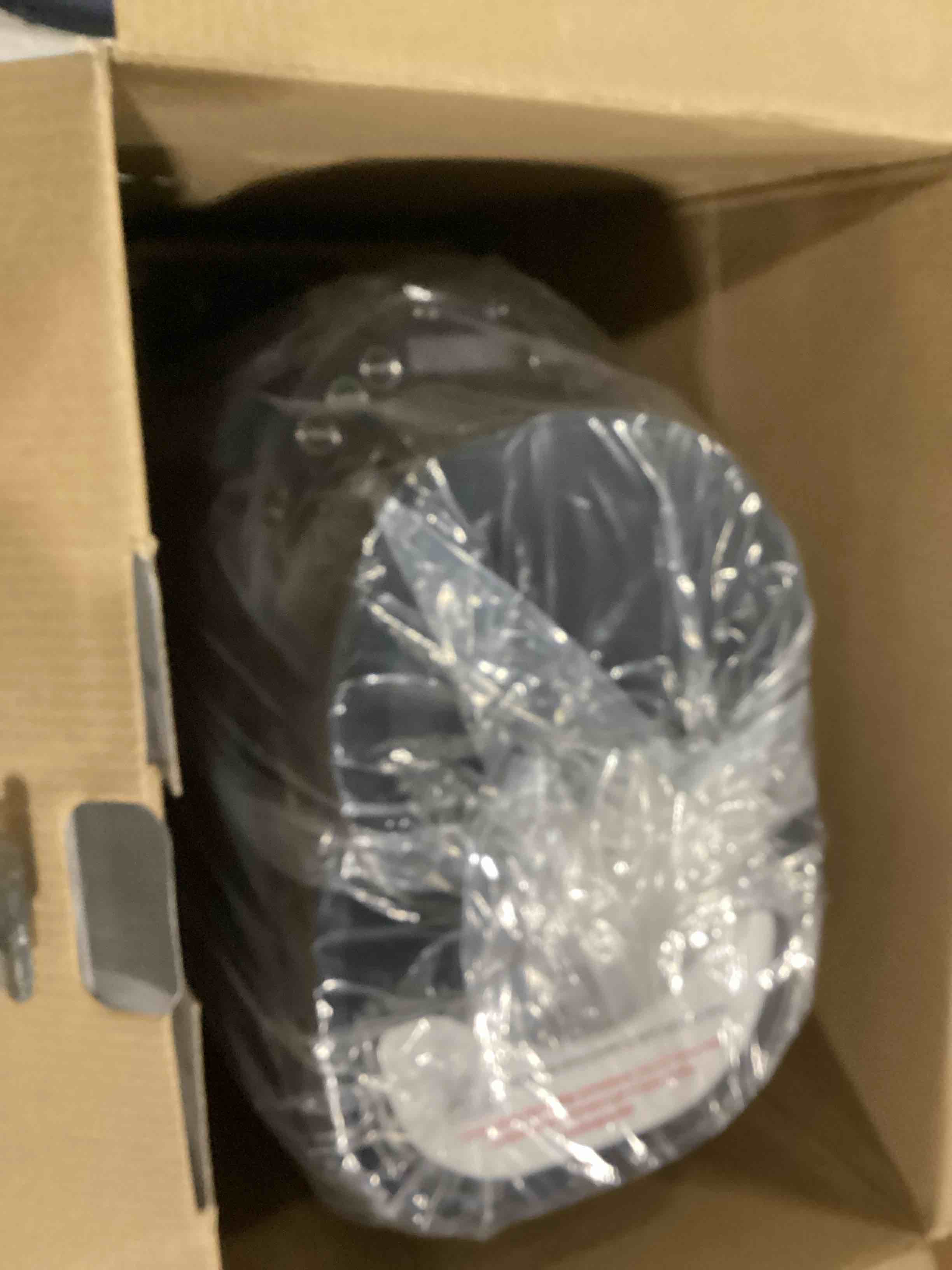 https://s3.amazonaws.com/lotting-images-prod/bidfta/RED5527586_1730137560763.jpeg
