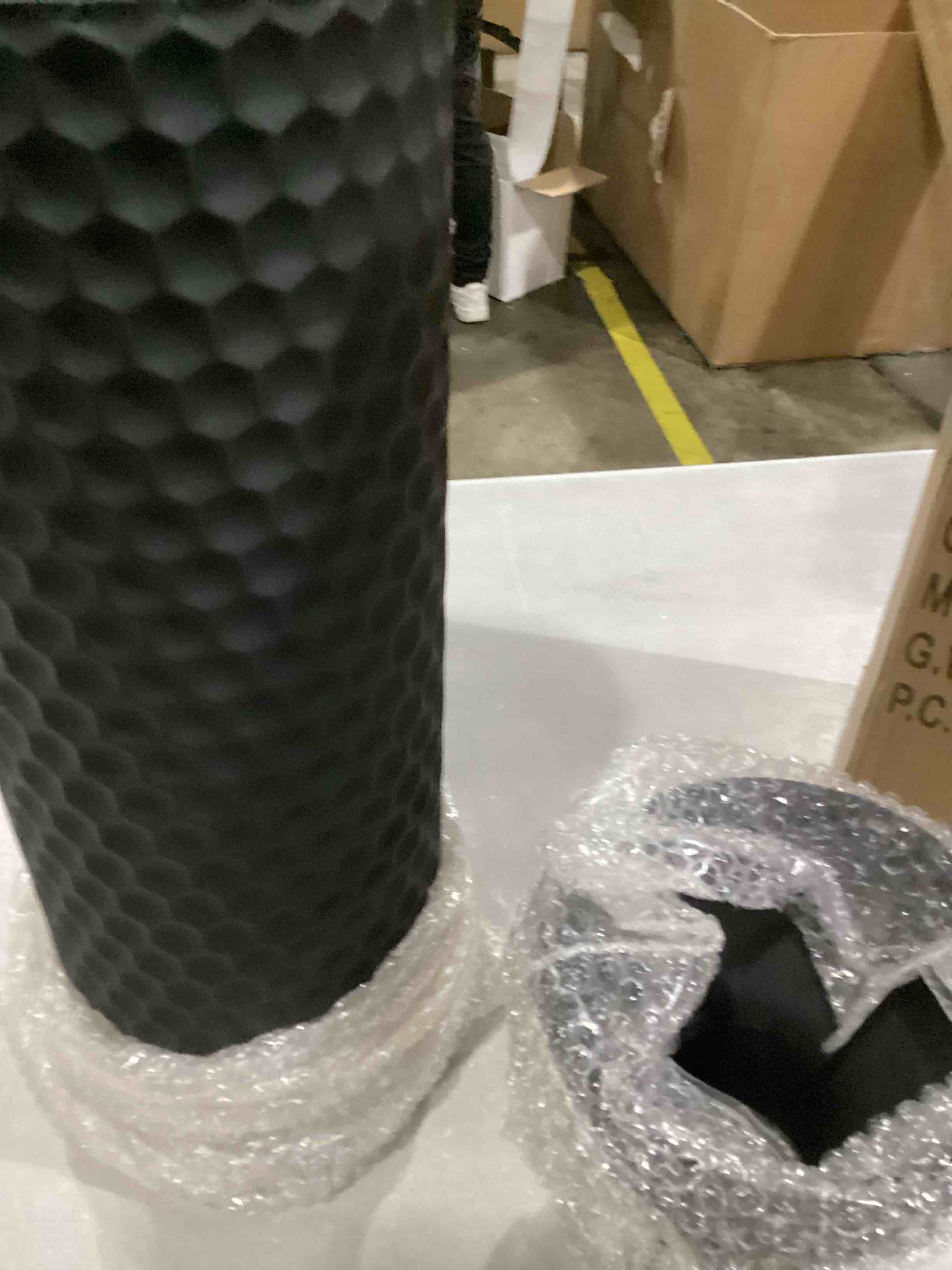 https://s3.amazonaws.com/lotting-images-prod/bidfta/RED5527670_1730208134723.jpeg