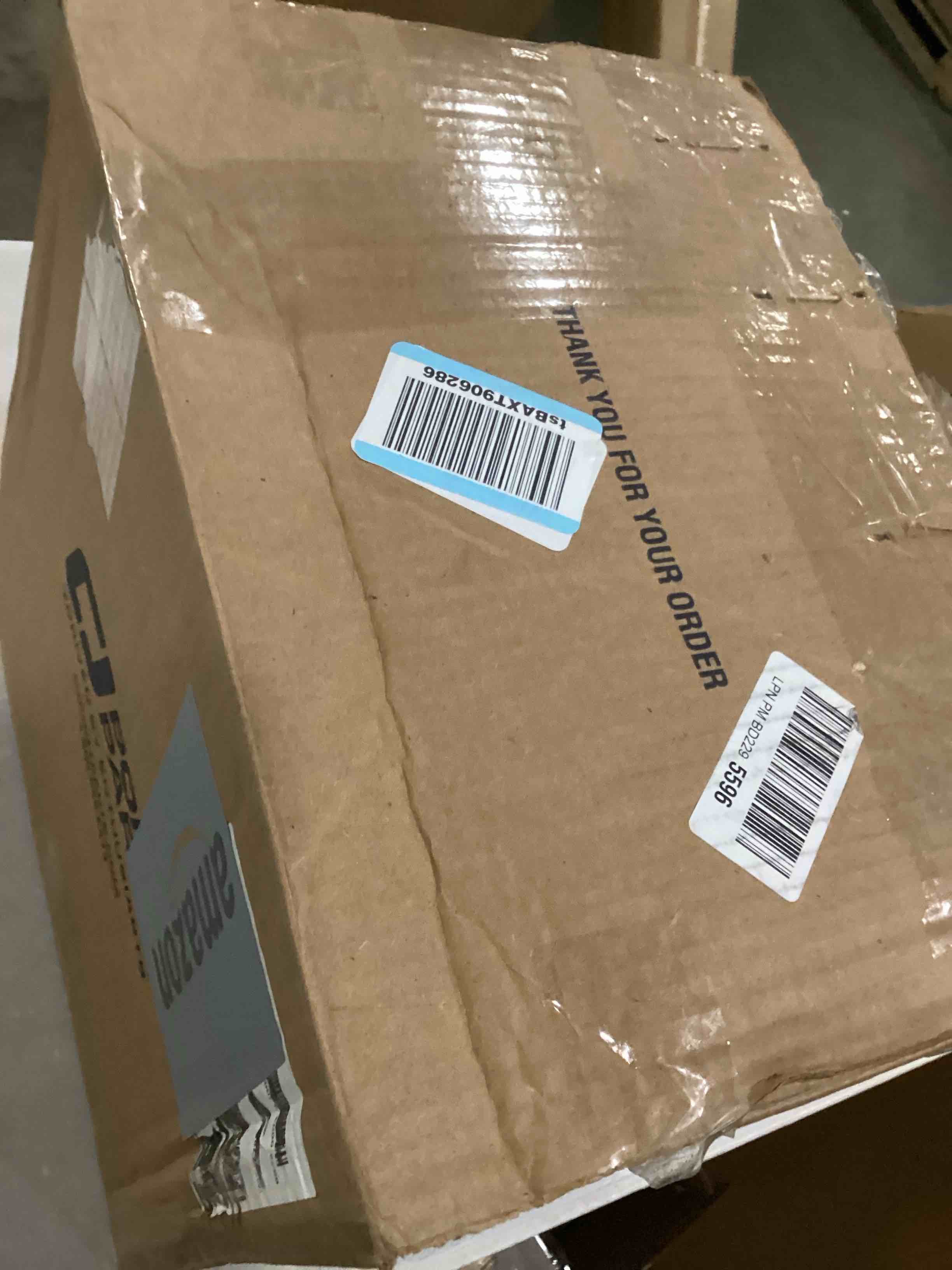 https://s3.amazonaws.com/lotting-images-prod/bidfta/RED5527674_1730208580748.jpeg