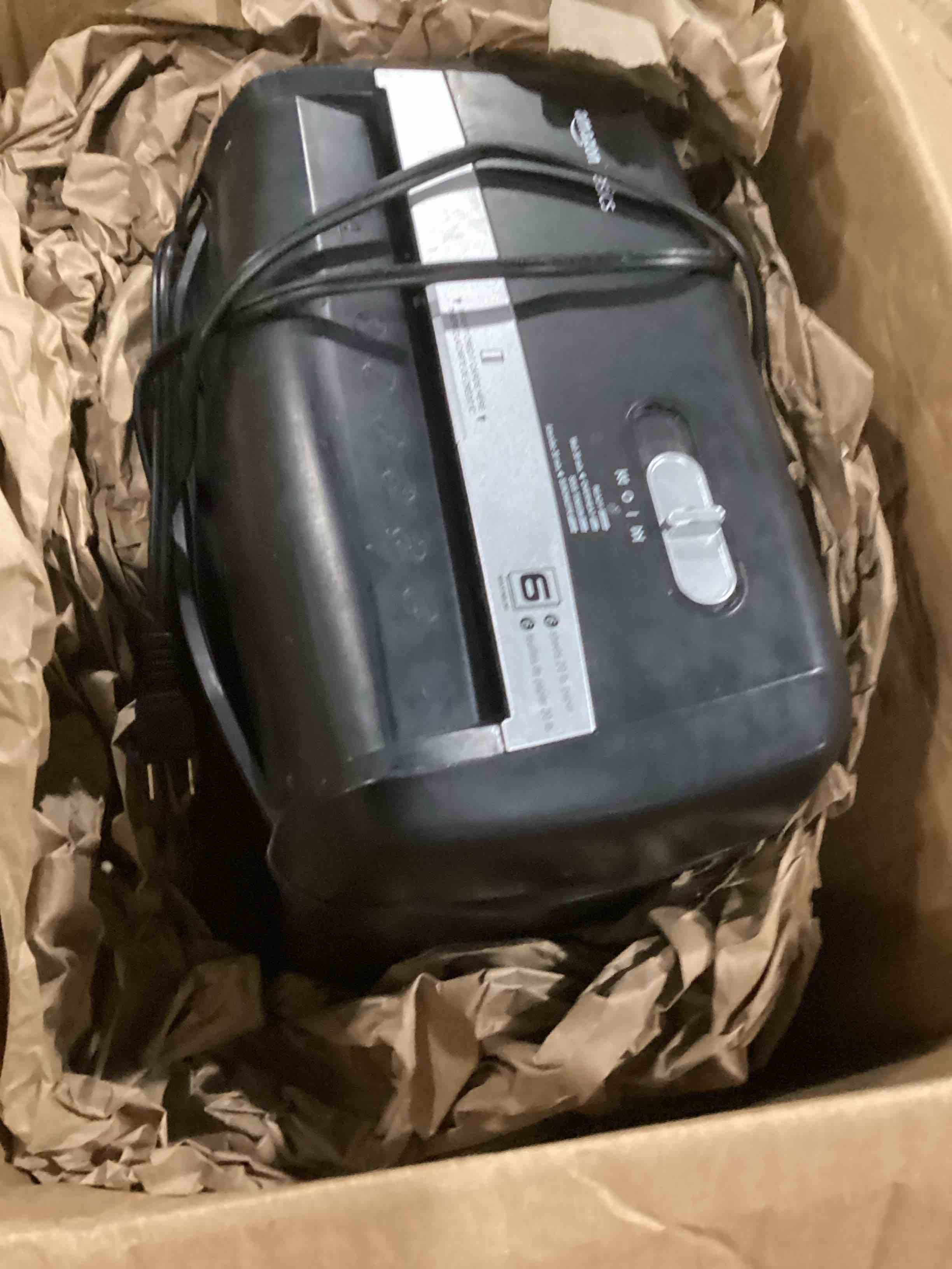 https://s3.amazonaws.com/lotting-images-prod/bidfta/RED5527674_1730208598644.jpeg