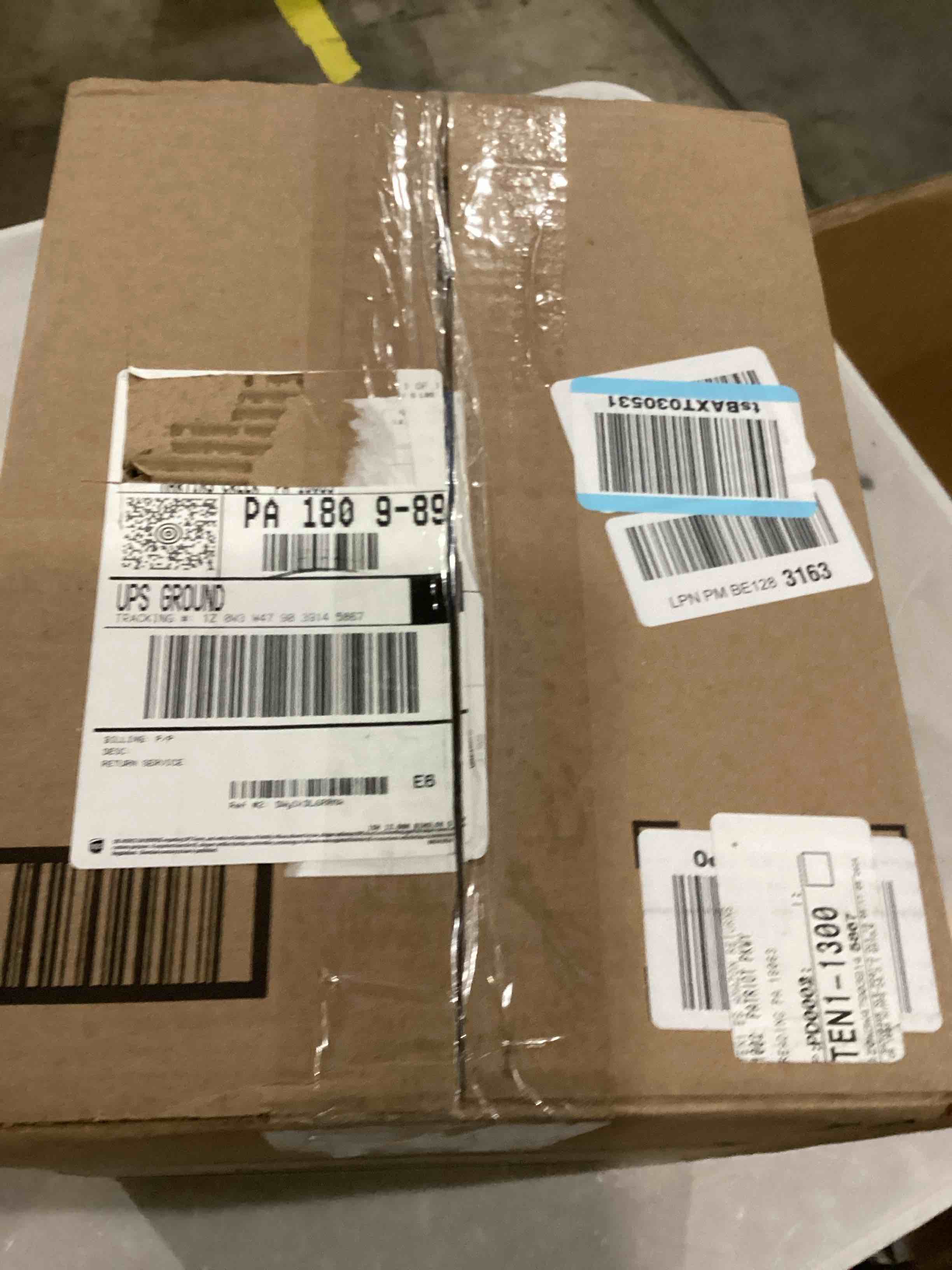 https://s3.amazonaws.com/lotting-images-prod/bidfta/RED5527706_1730214367502.jpeg