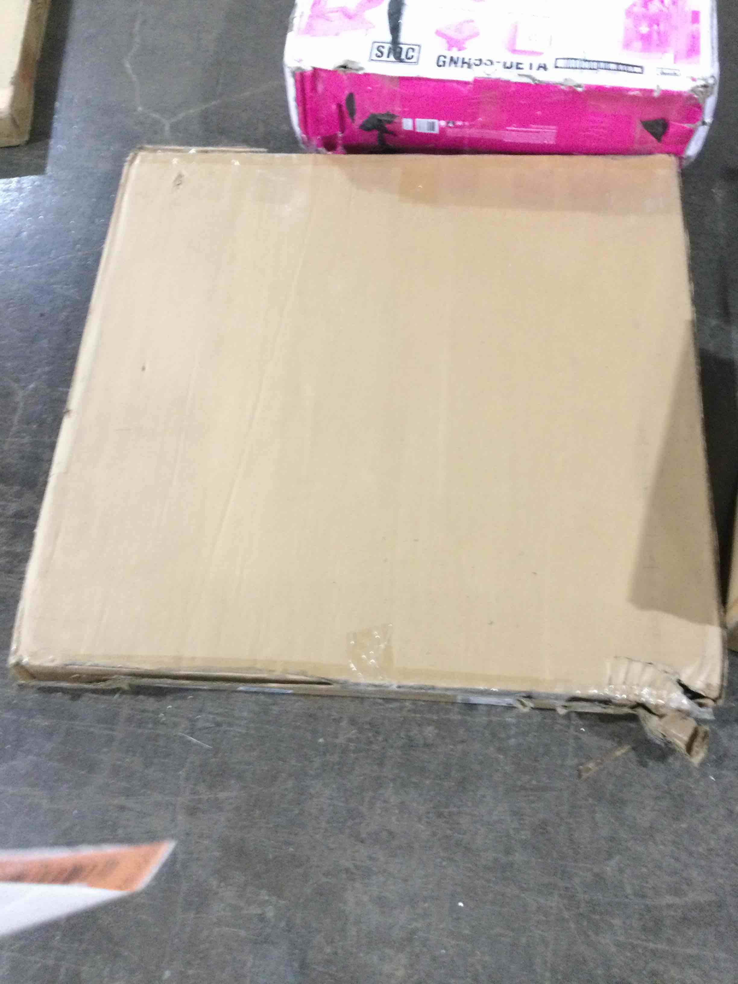 https://s3.amazonaws.com/lotting-images-prod/bidfta/RED5528830_1707144795263.jpeg