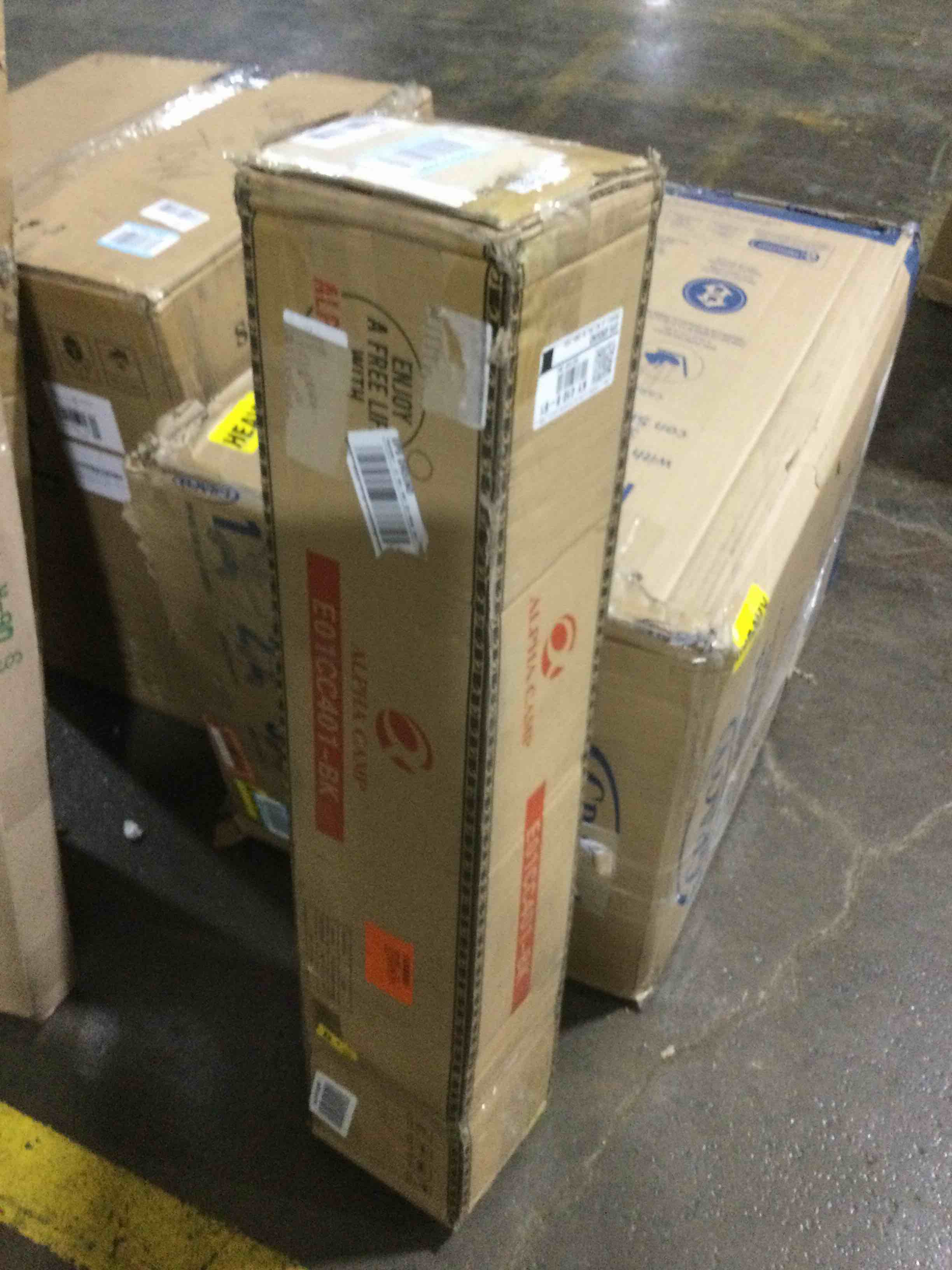 https://s3.amazonaws.com/lotting-images-prod/bidfta/RED5528835_1707144377192.jpeg