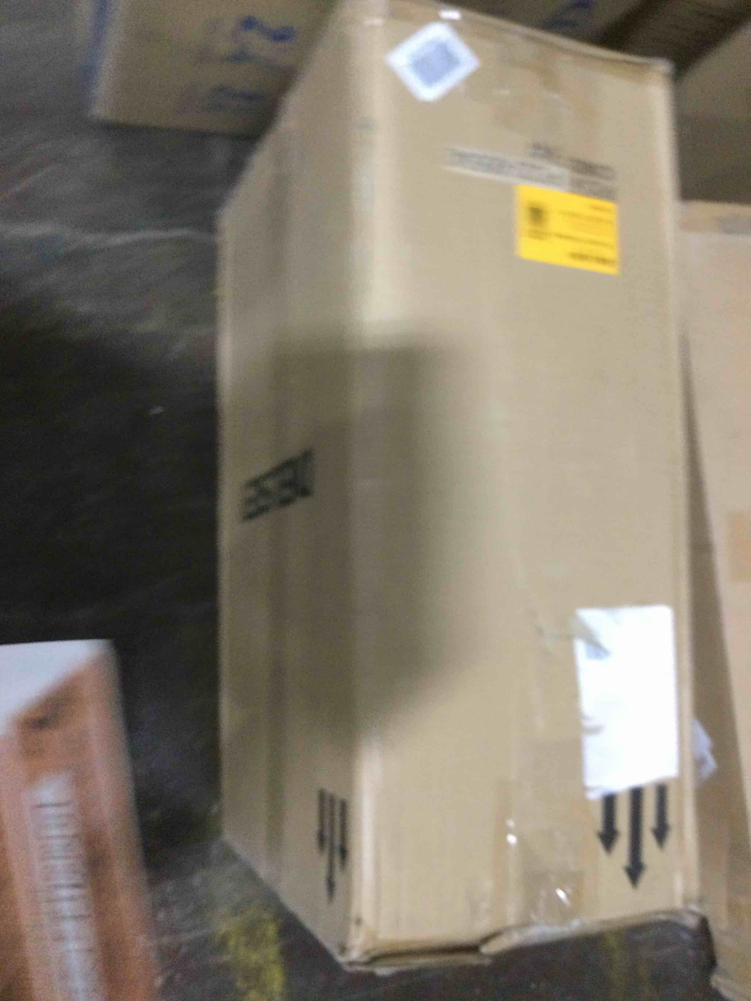 https://s3.amazonaws.com/lotting-images-prod/bidfta/RED5528840_1707143971611.jpeg
