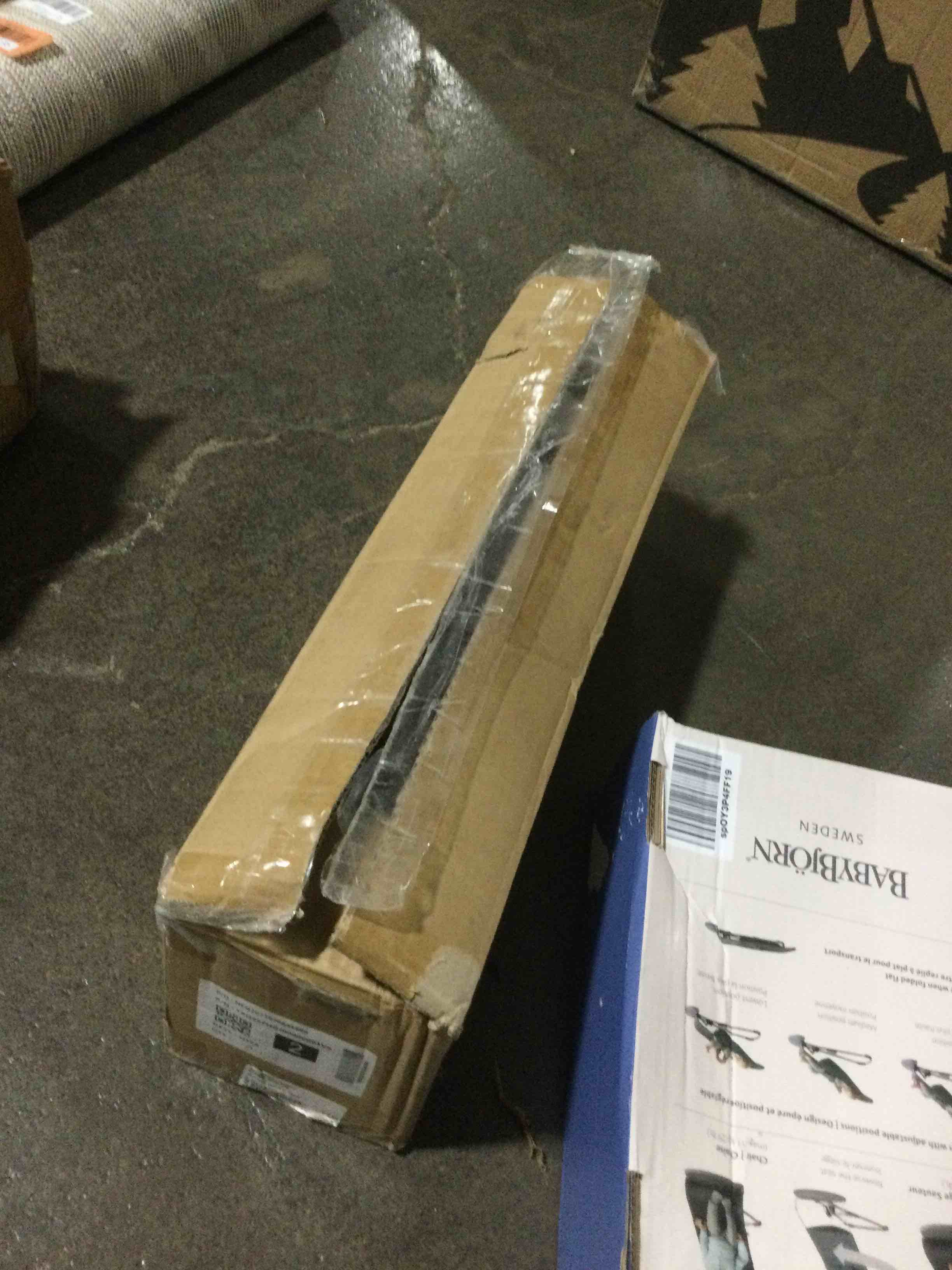 https://s3.amazonaws.com/lotting-images-prod/bidfta/RED5528864_1707149115078.jpeg