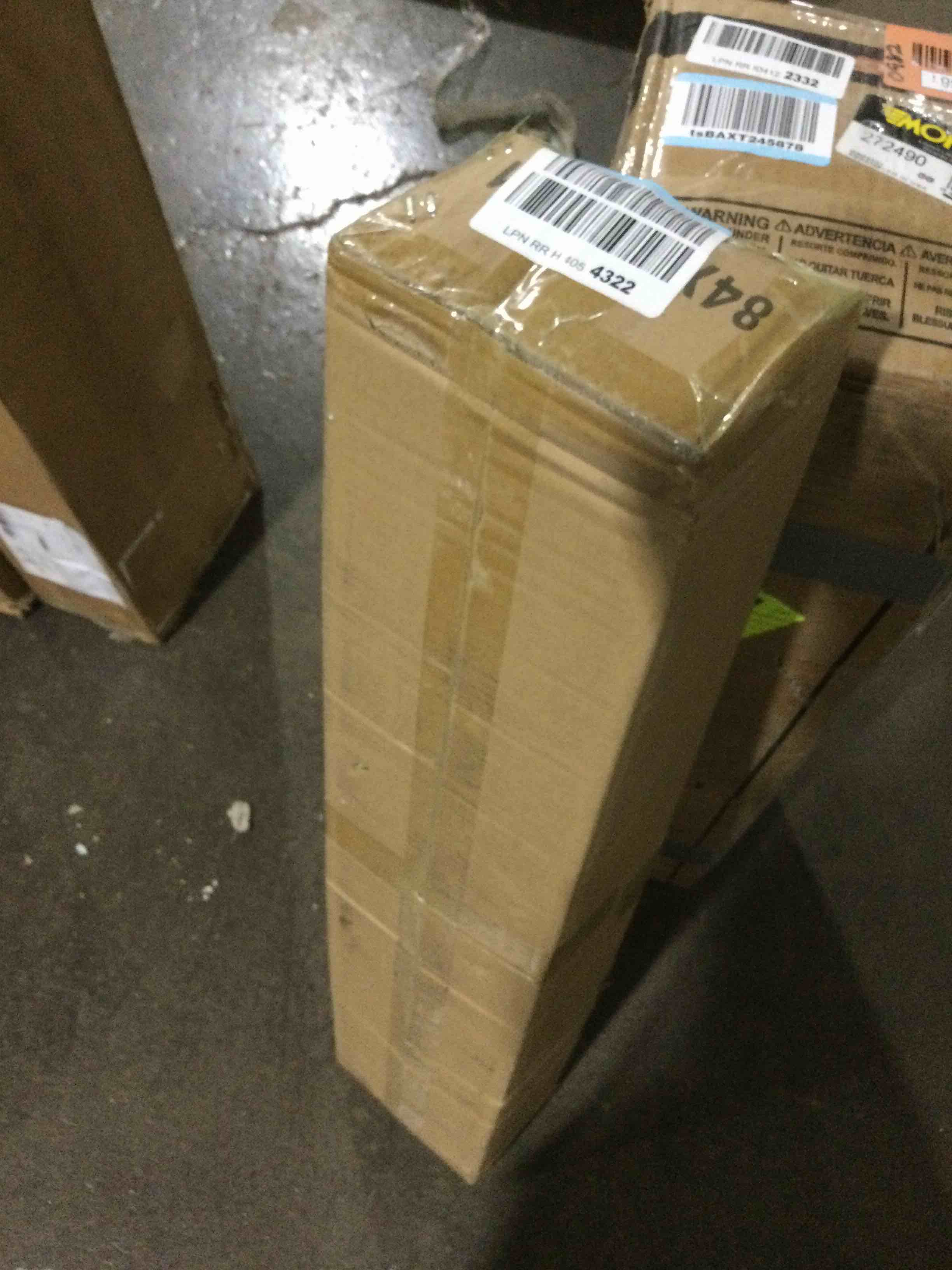 https://s3.amazonaws.com/lotting-images-prod/bidfta/RED5528880_1707146746075.jpeg