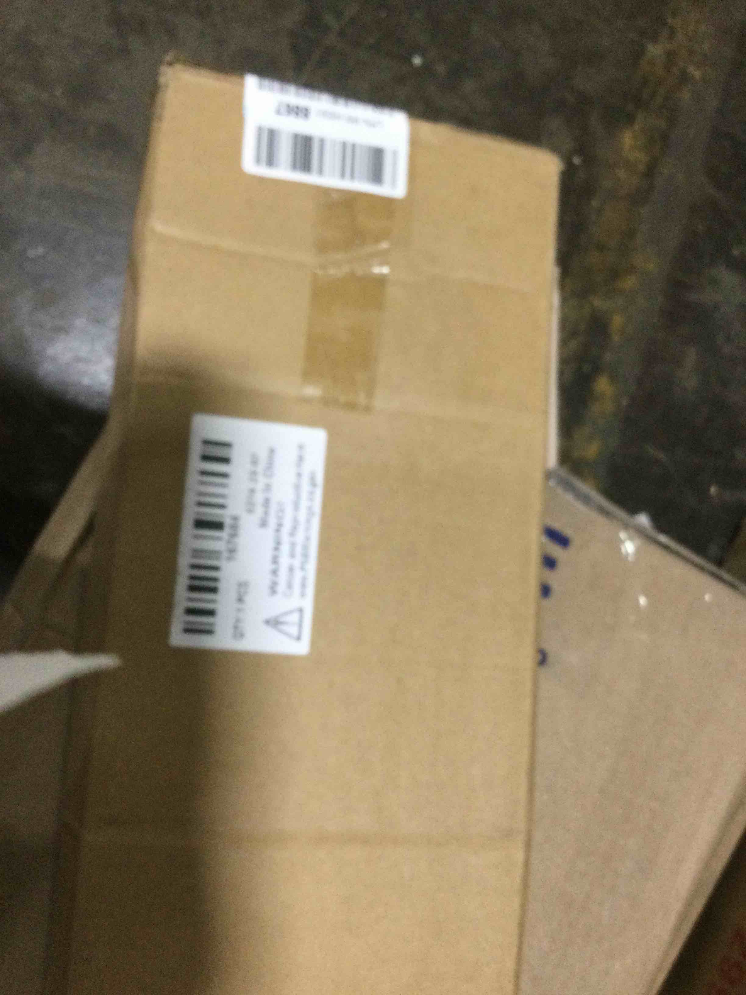 https://s3.amazonaws.com/lotting-images-prod/bidfta/RED5529096_1707228842584.jpeg