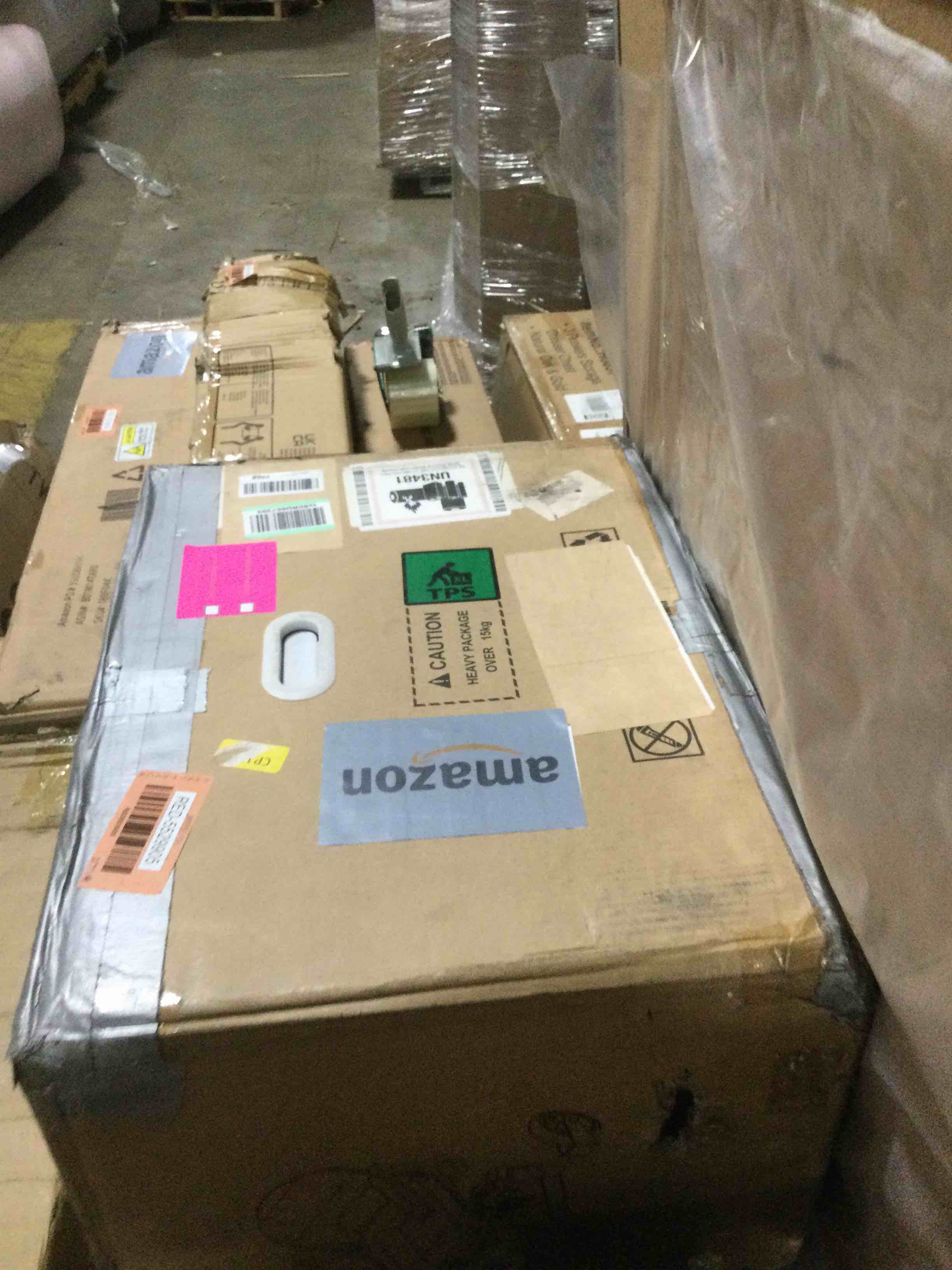https://s3.amazonaws.com/lotting-images-prod/bidfta/RED5529905_1706303604116.jpeg