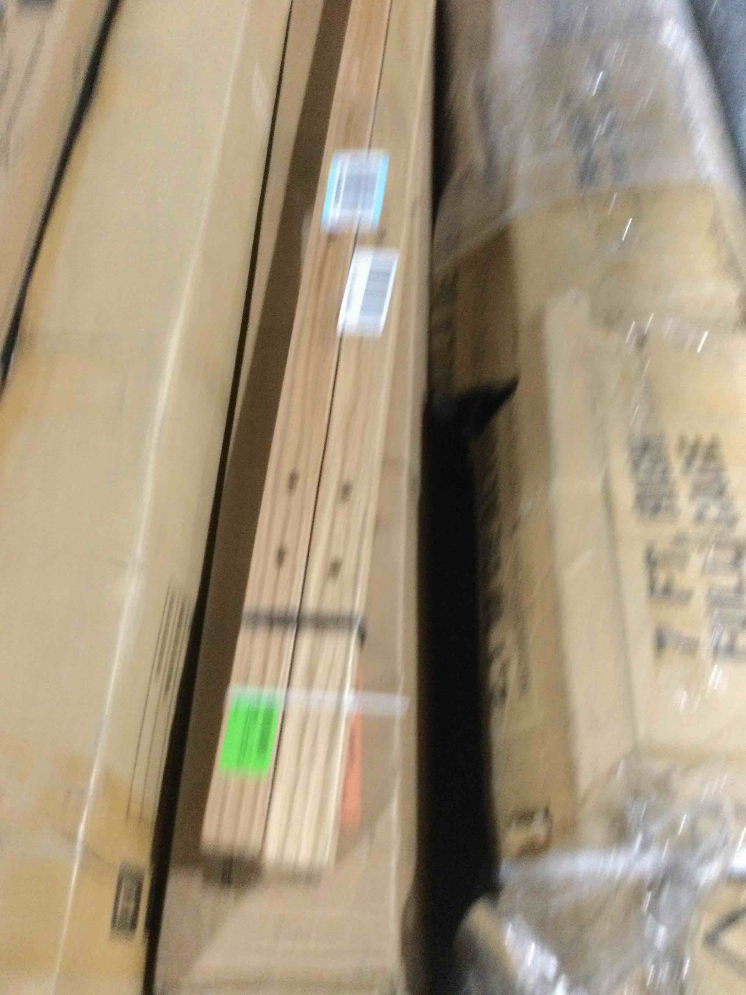 https://s3.amazonaws.com/lotting-images-prod/bidfta/RED5529928_1706542224927.jpeg