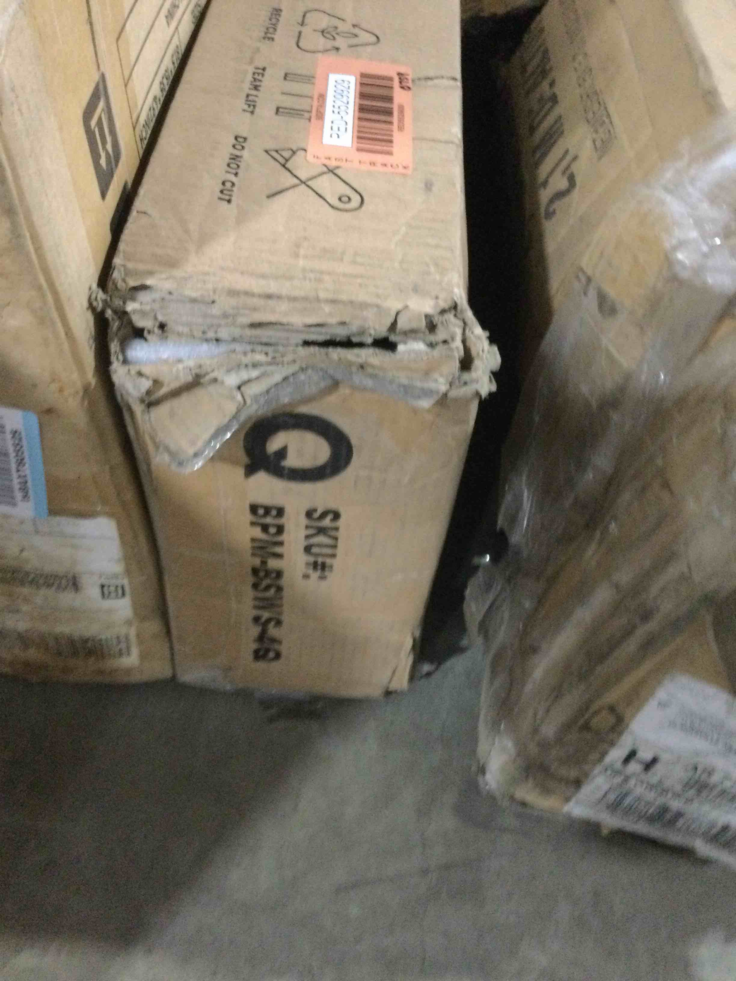 https://s3.amazonaws.com/lotting-images-prod/bidfta/RED5529929_1706542058922.jpeg