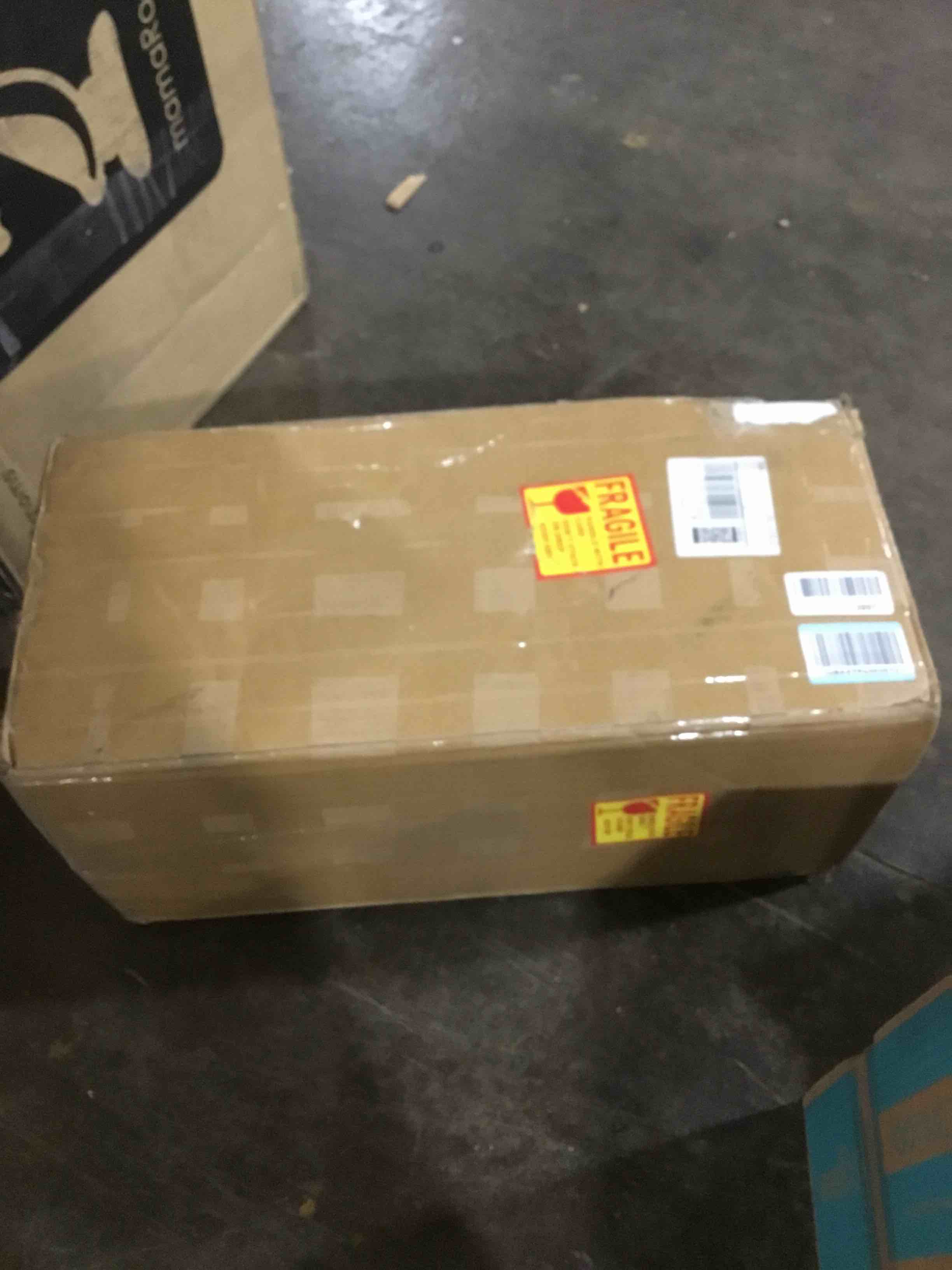 https://s3.amazonaws.com/lotting-images-prod/bidfta/RED5534290_1704398706643.jpeg