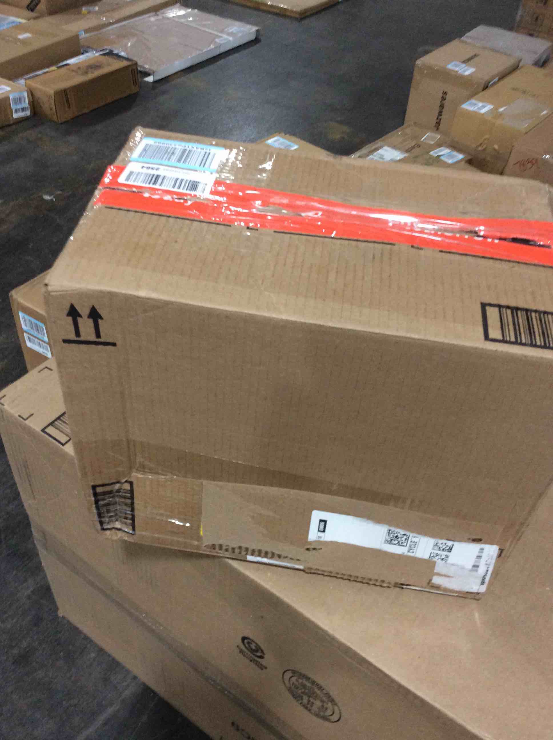 https://s3.amazonaws.com/lotting-images-prod/bidfta/RED5535286_1705069617411.jpeg