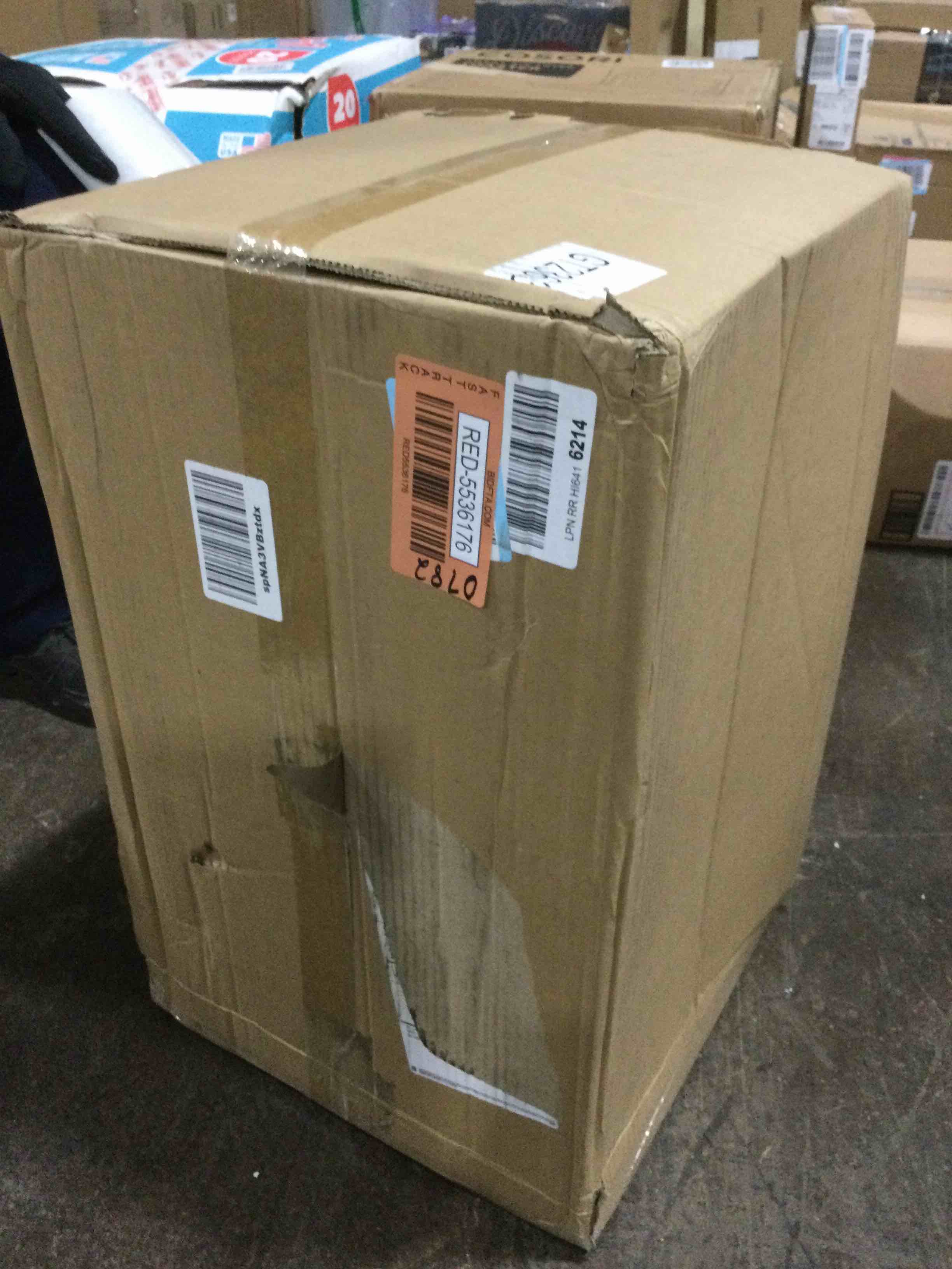 https://s3.amazonaws.com/lotting-images-prod/bidfta/RED5536176_1706545533238.jpeg
