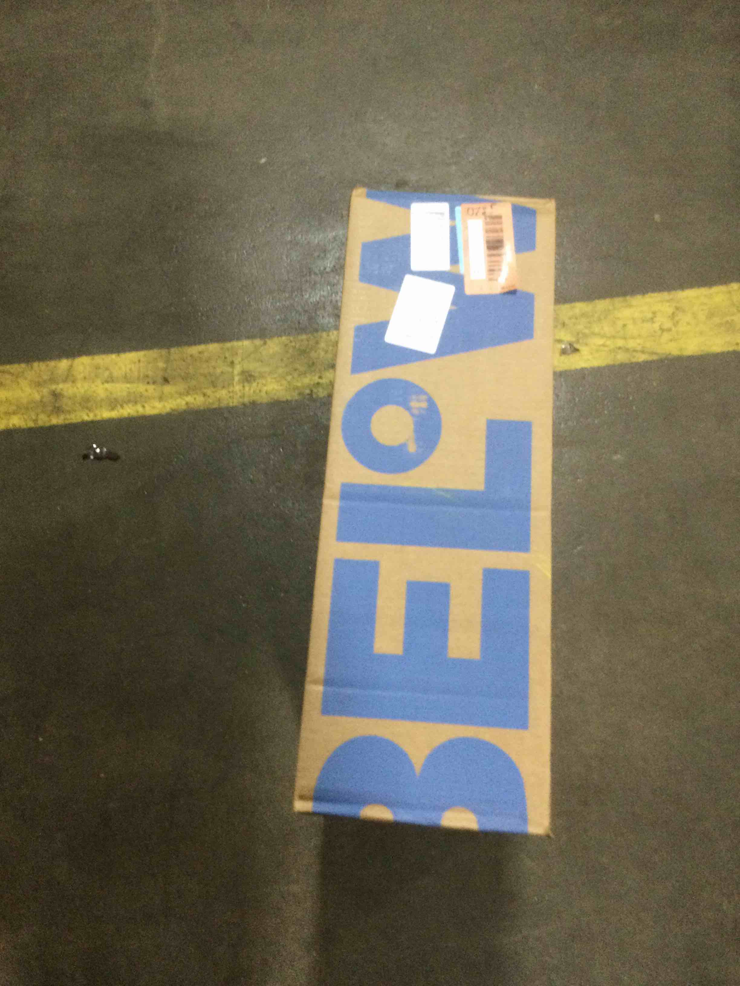 https://s3.amazonaws.com/lotting-images-prod/bidfta/RED5536318_1706555637369.jpeg