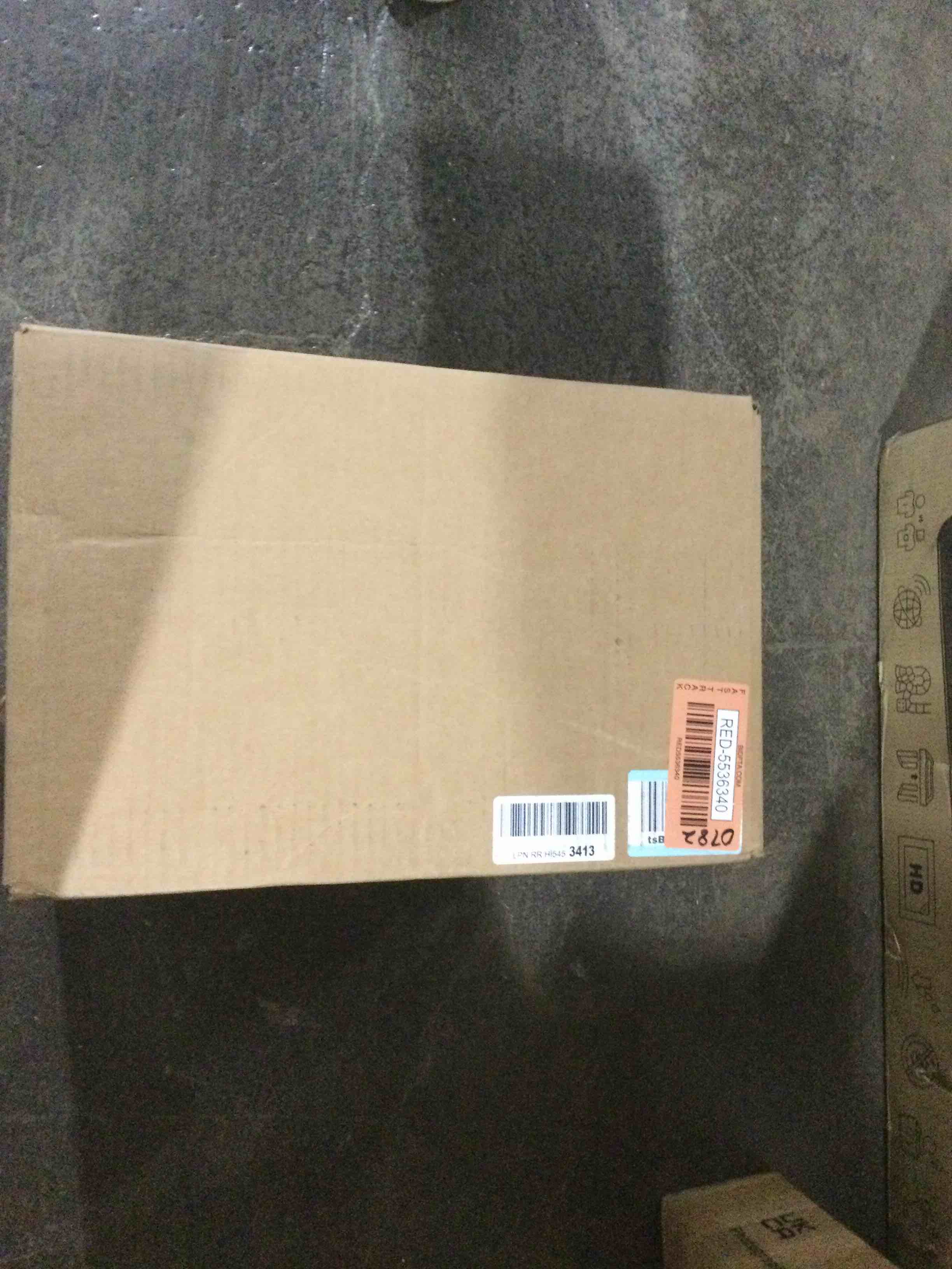 https://s3.amazonaws.com/lotting-images-prod/bidfta/RED5536340_1706558544082.jpeg