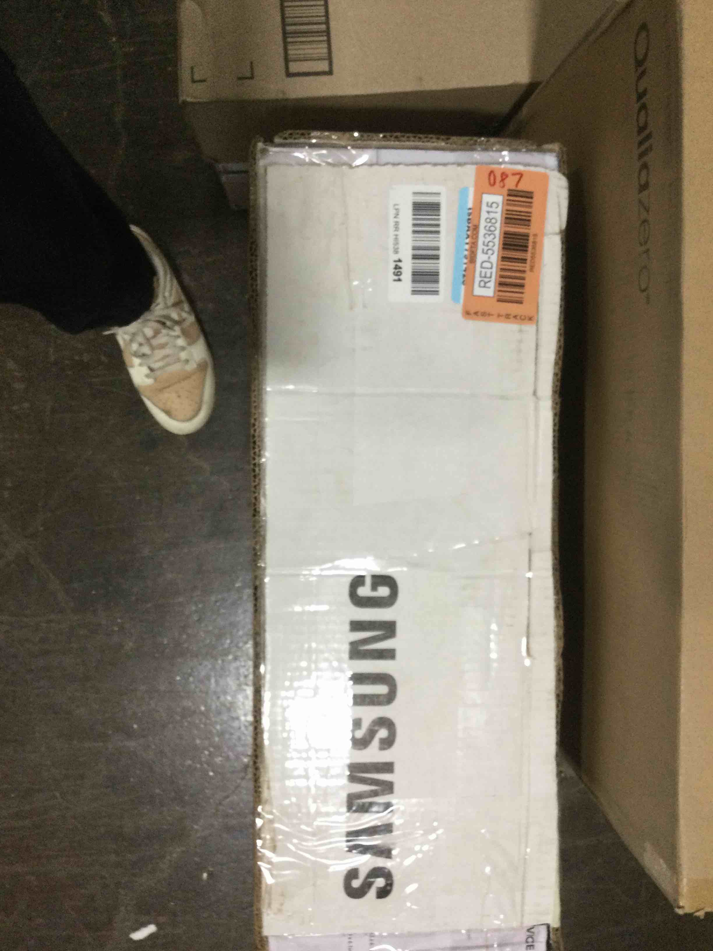 https://s3.amazonaws.com/lotting-images-prod/bidfta/RED5536815_1706798966880.jpeg