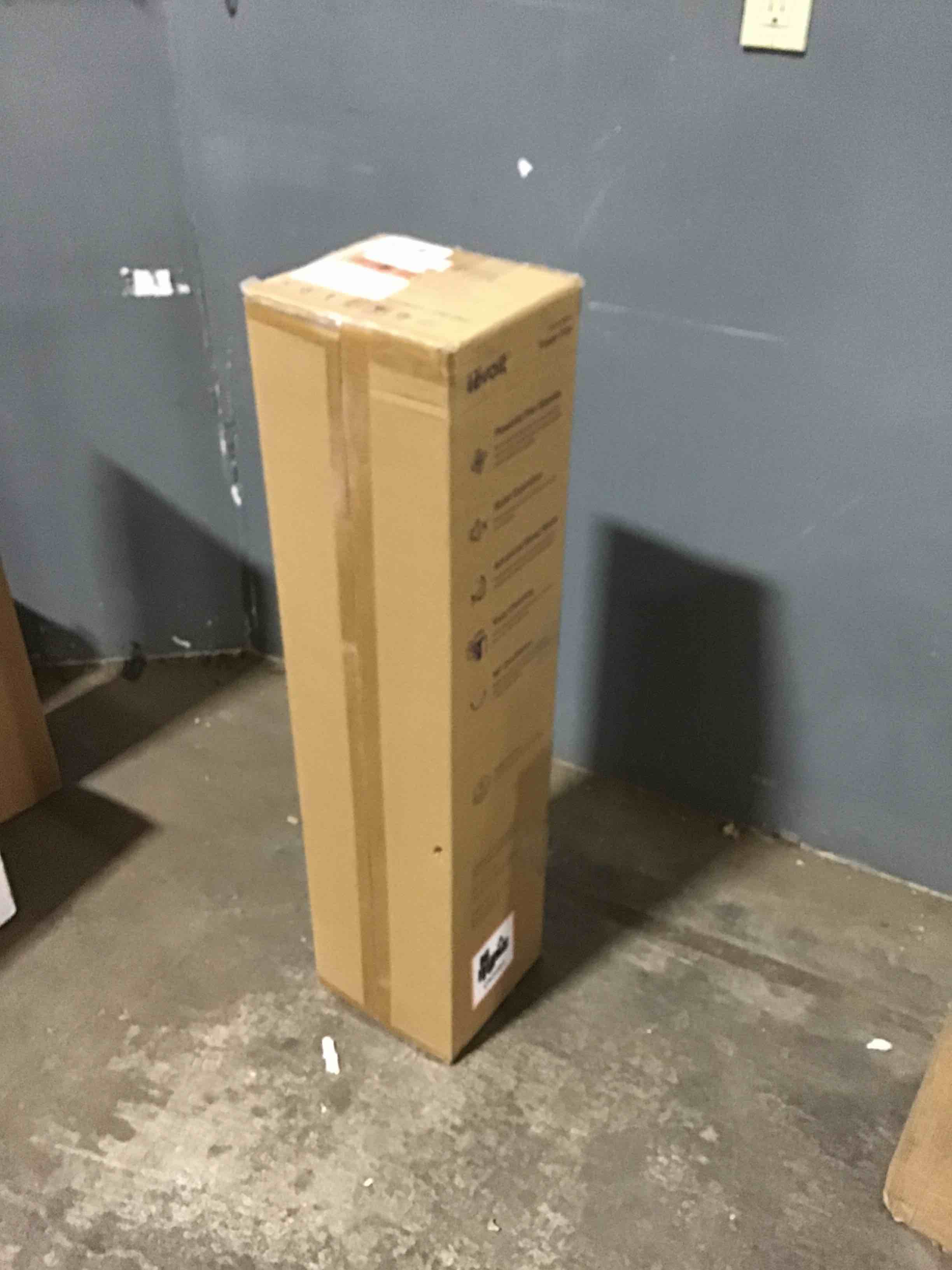 https://s3.amazonaws.com/lotting-images-prod/bidfta/RED5537604_1706201367071.jpeg