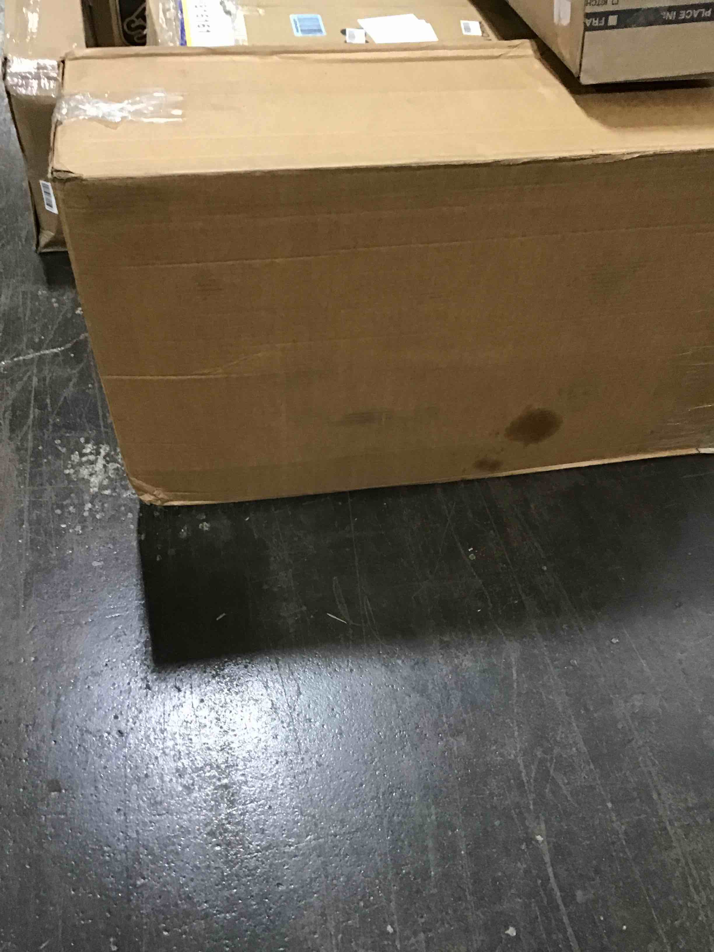 https://s3.amazonaws.com/lotting-images-prod/bidfta/RED5537645_1706206958630.jpeg