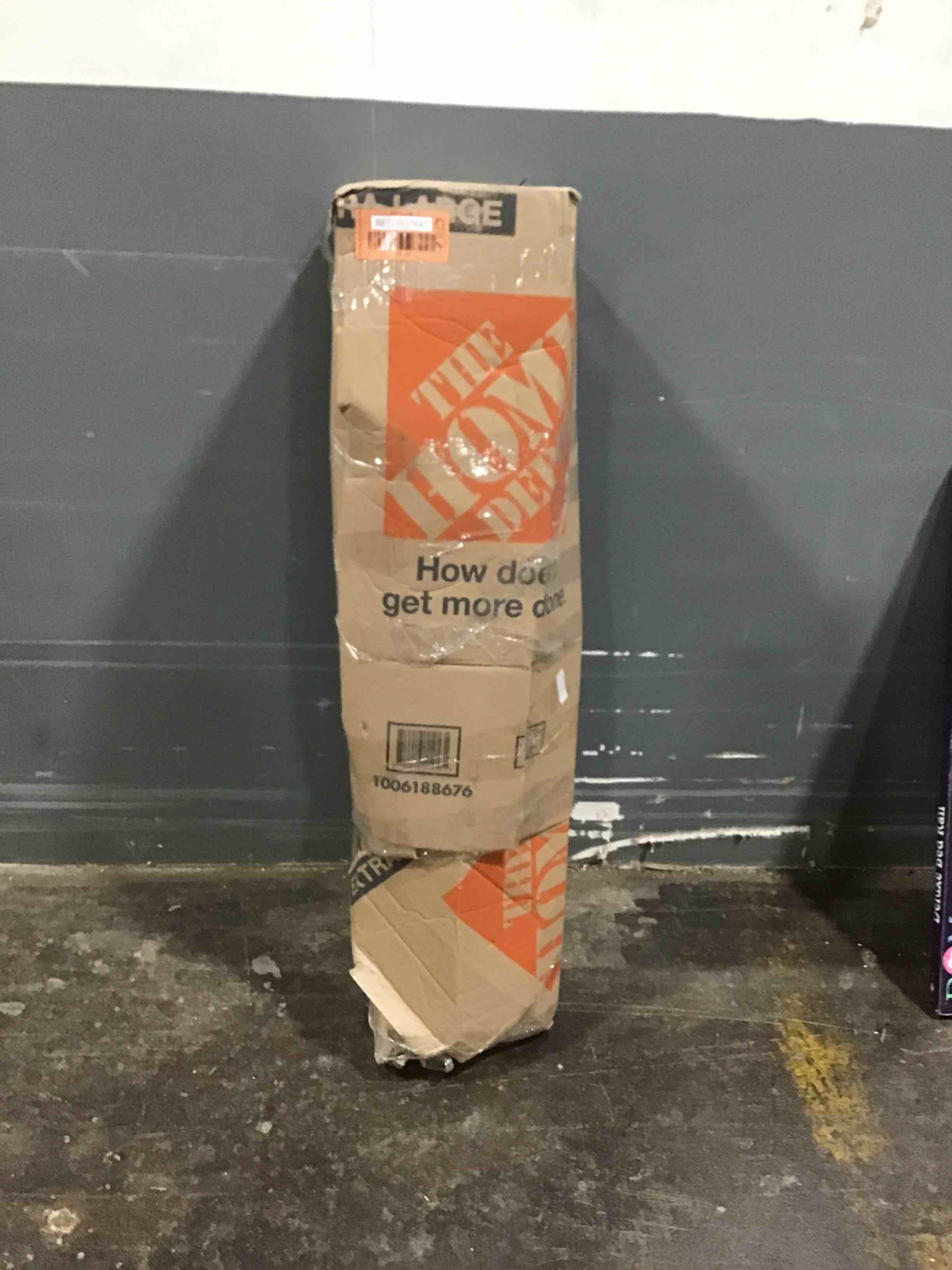 https://s3.amazonaws.com/lotting-images-prod/bidfta/RED5537647_1706206404929.jpeg