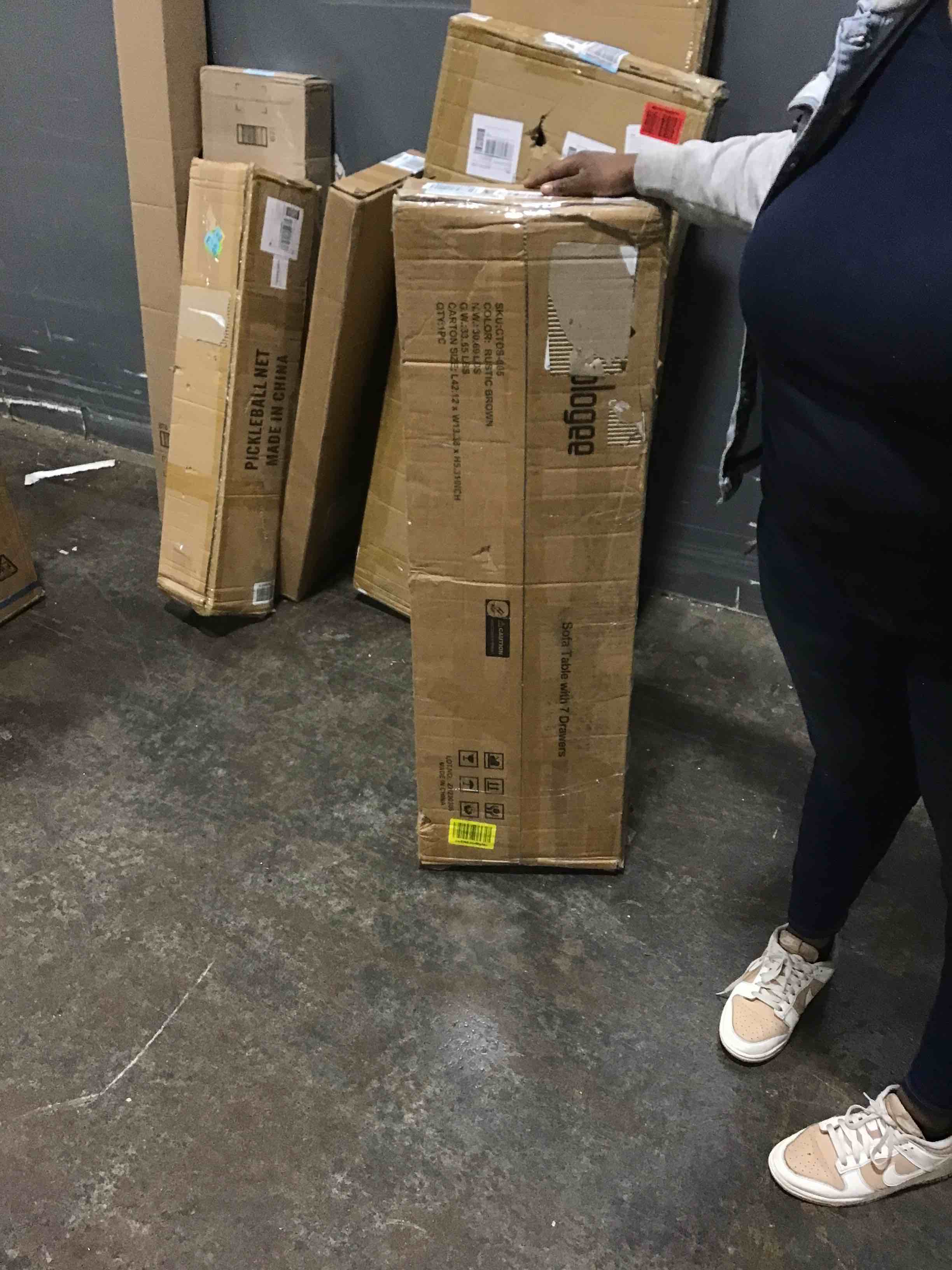 https://s3.amazonaws.com/lotting-images-prod/bidfta/RED5537657_1706205342559.jpeg